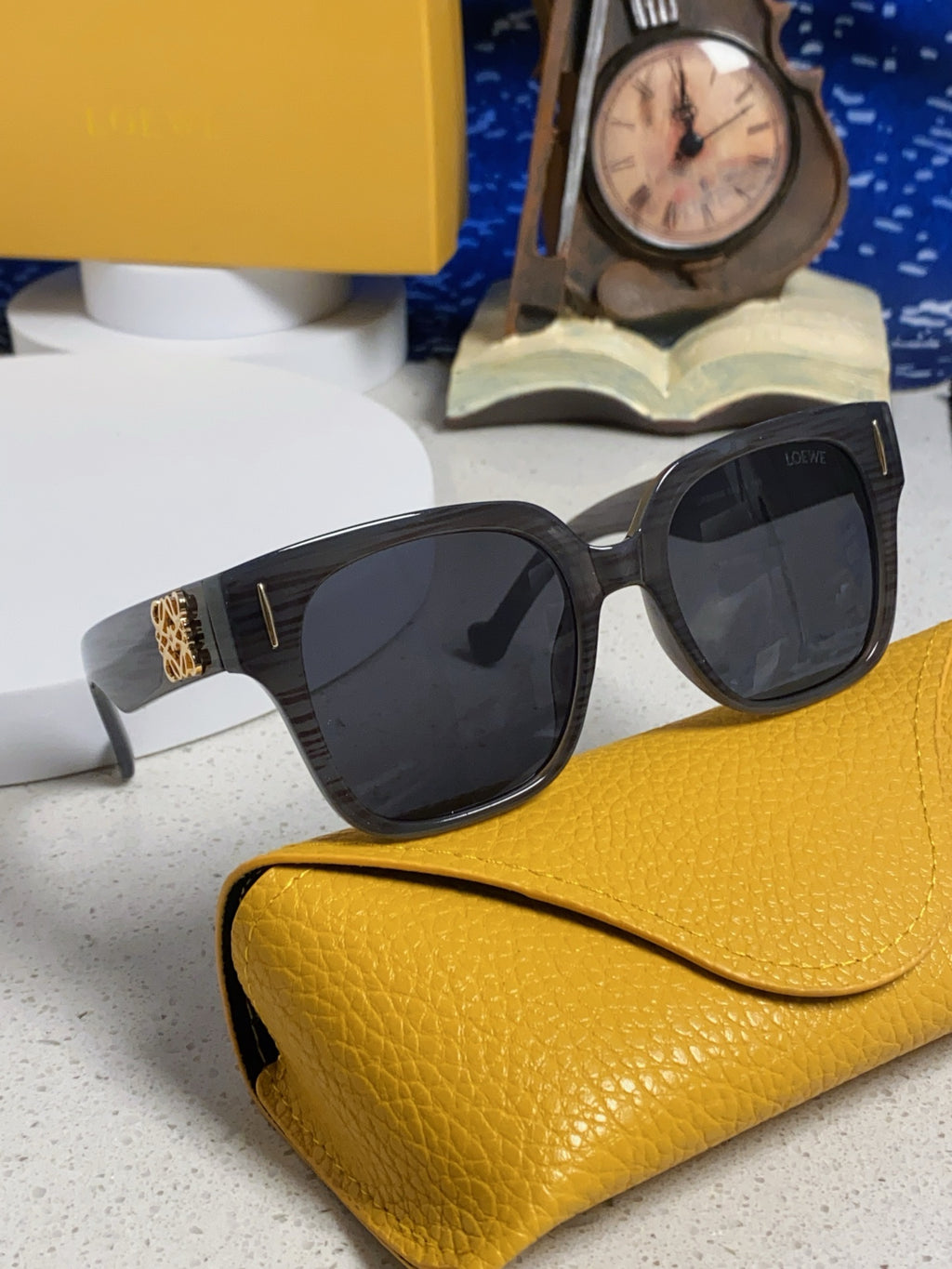Loewe LW50069 Oversized Black Lens Sunglasses for Men & Women - 449902 - detail image 10