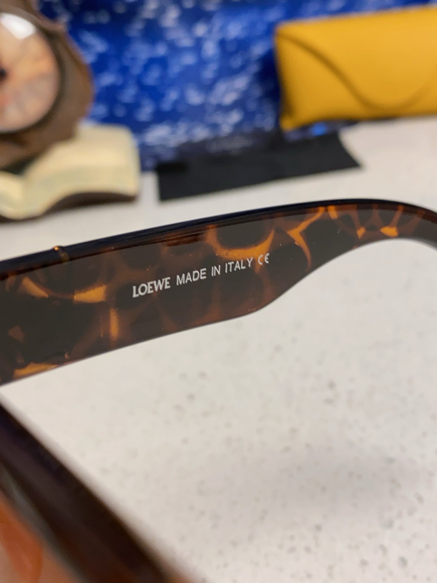 Loewe LW50069 Oversized Brown Lens Sunglasses for Men & Women - 449905 - detail image 8