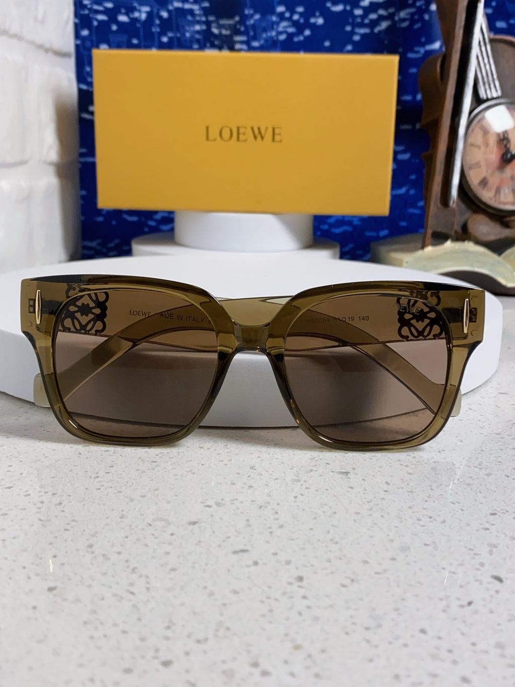 Loewe LW50069 Oversized Brown Lens Sunglasses for Men & Women - 449903 - detail image 8
