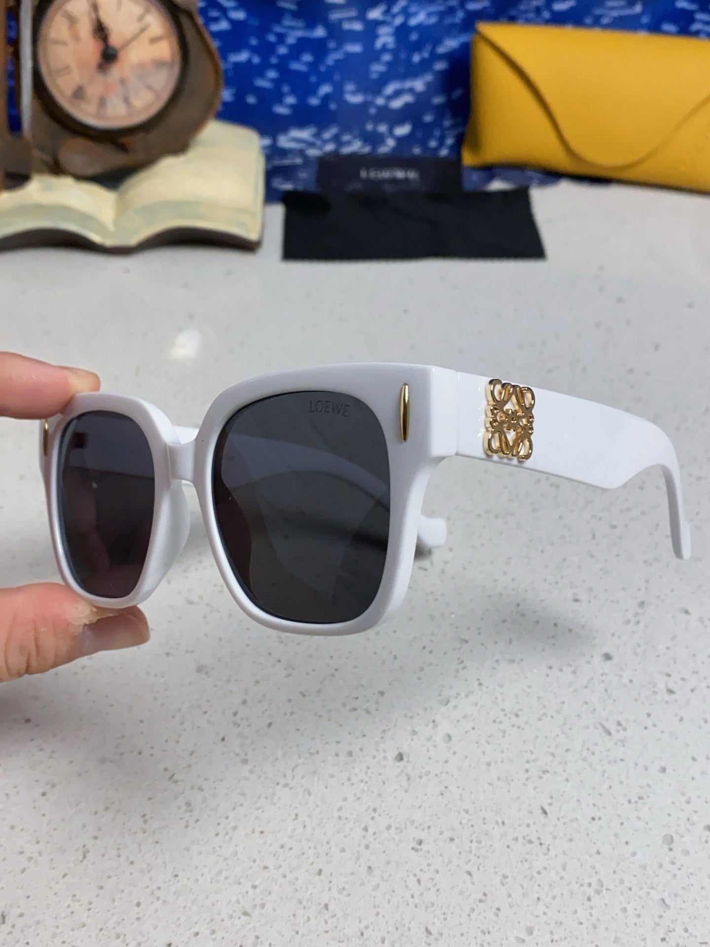 Loewe LW50069 Oversized Gray Lens Sunglasses for Men & Women - detail image 6
