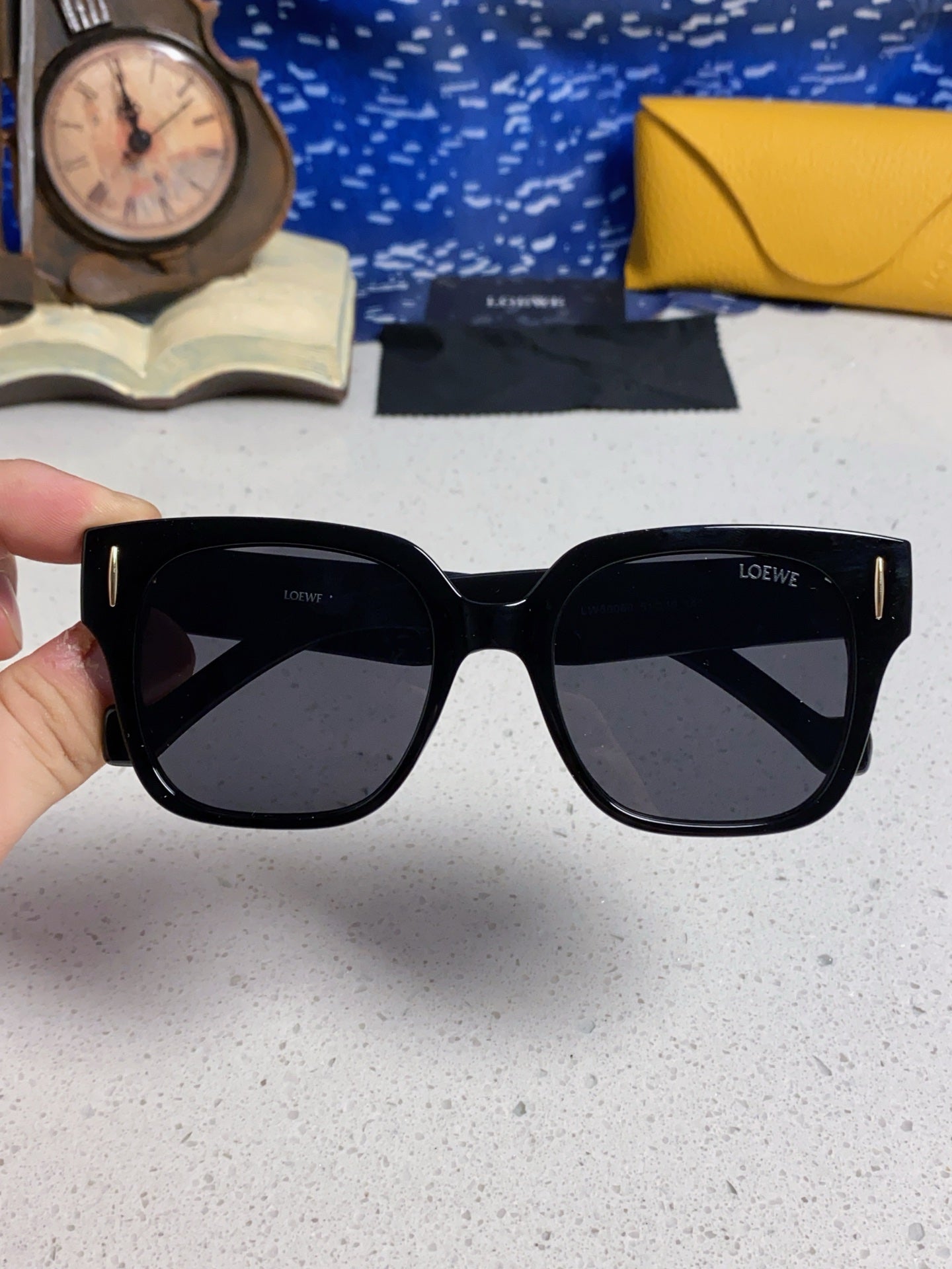 Loewe LW50069 Oversized Black Lens Sunglasses for Men & Women - detail image 4