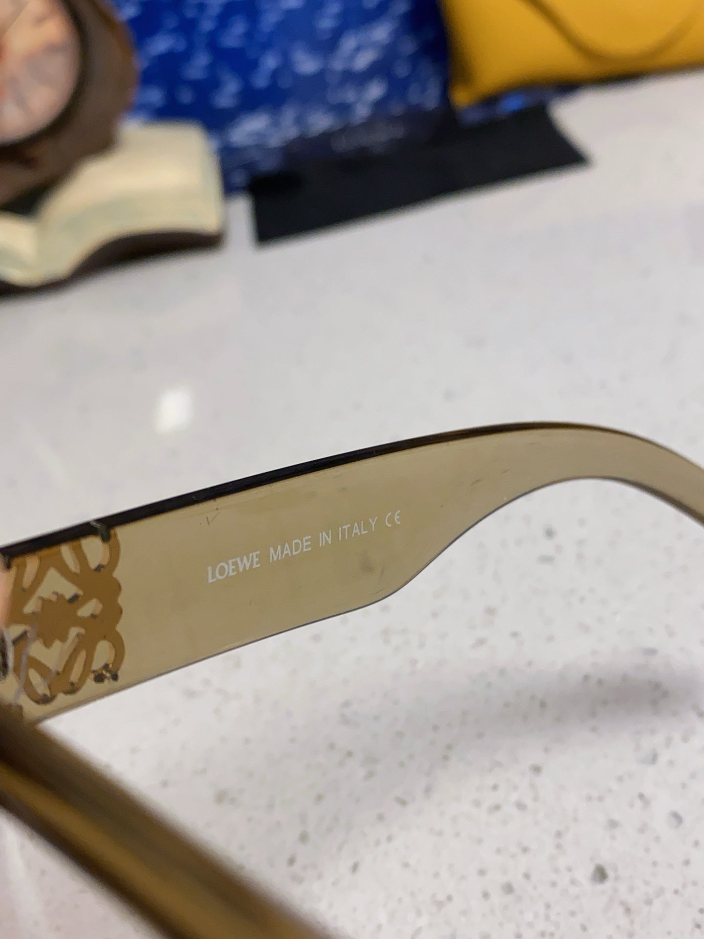 Loewe LW50069 Oversized Brown Lens Sunglasses for Men & Women - detail image 8