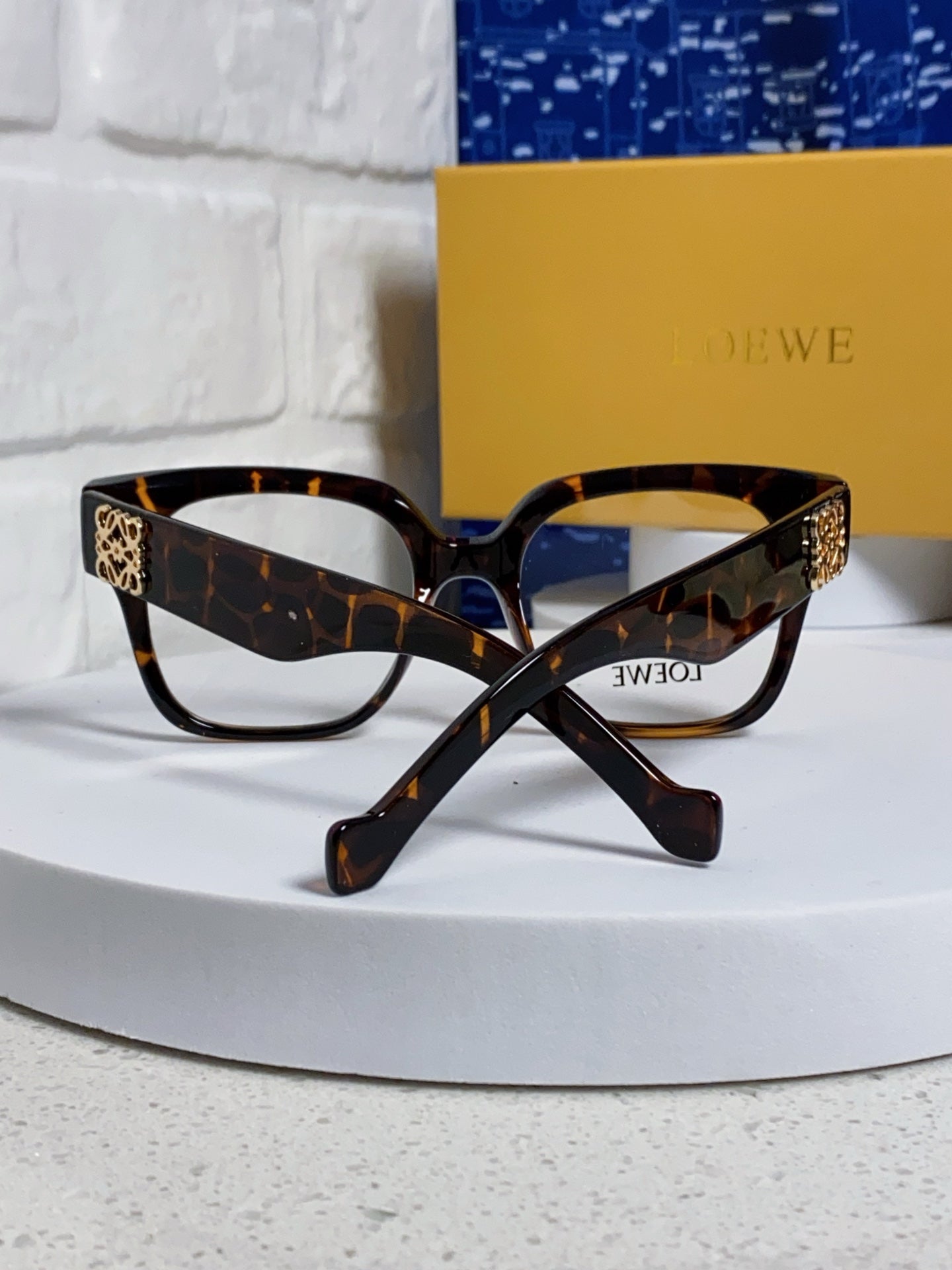 Loewe LW50069 Oversized Silver Lens Sunglasses for Men & Women - 449899 - detail image 3