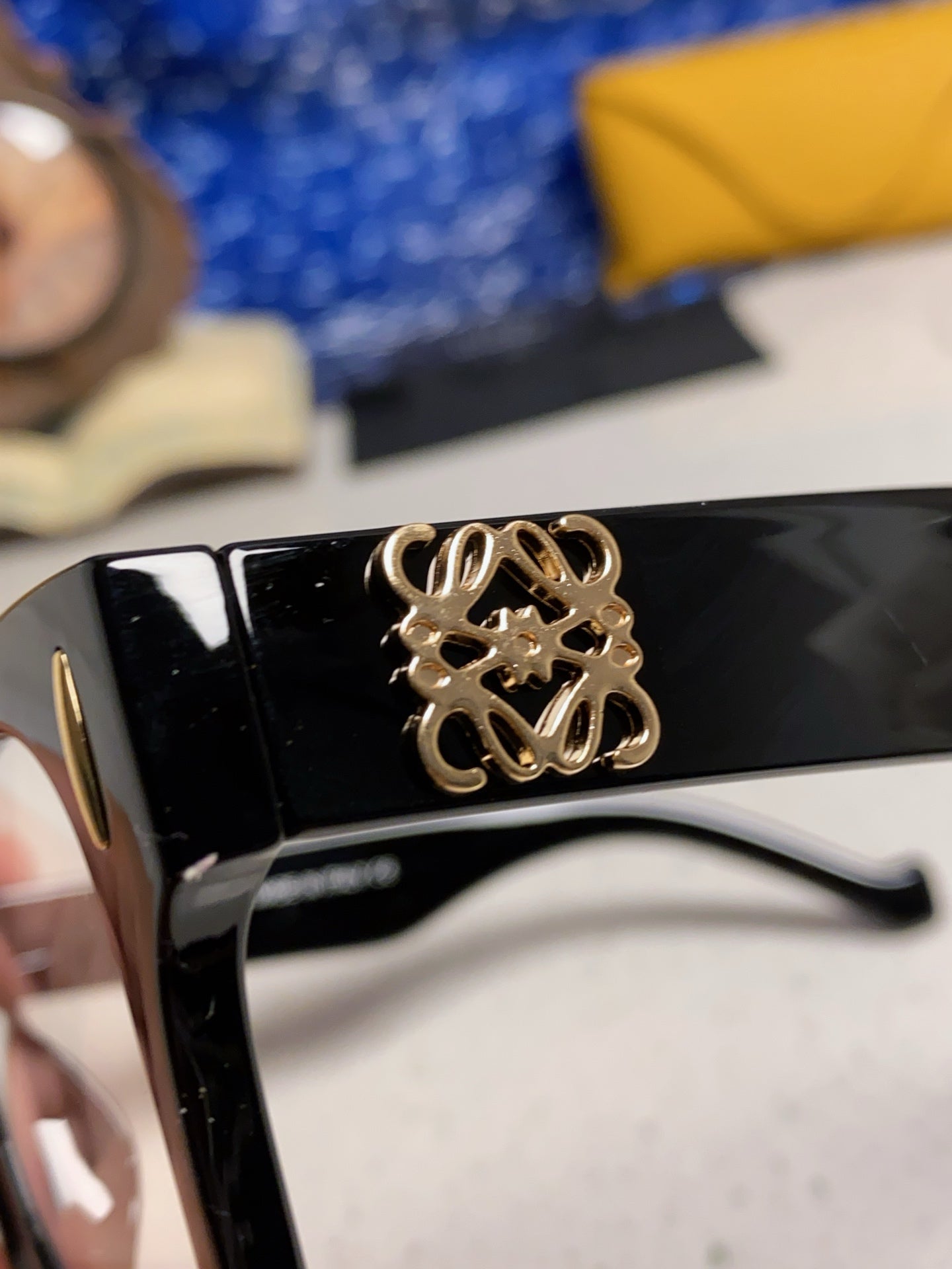 Loewe LW50069 Oversized Silver Lens Sunglasses for Men & Women - detail image 7