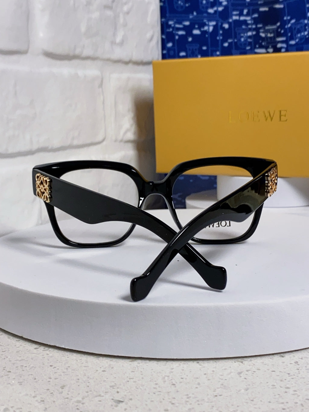 Loewe LW50069 Oversized Silver Lens Sunglasses for Men & Women - detail image 3