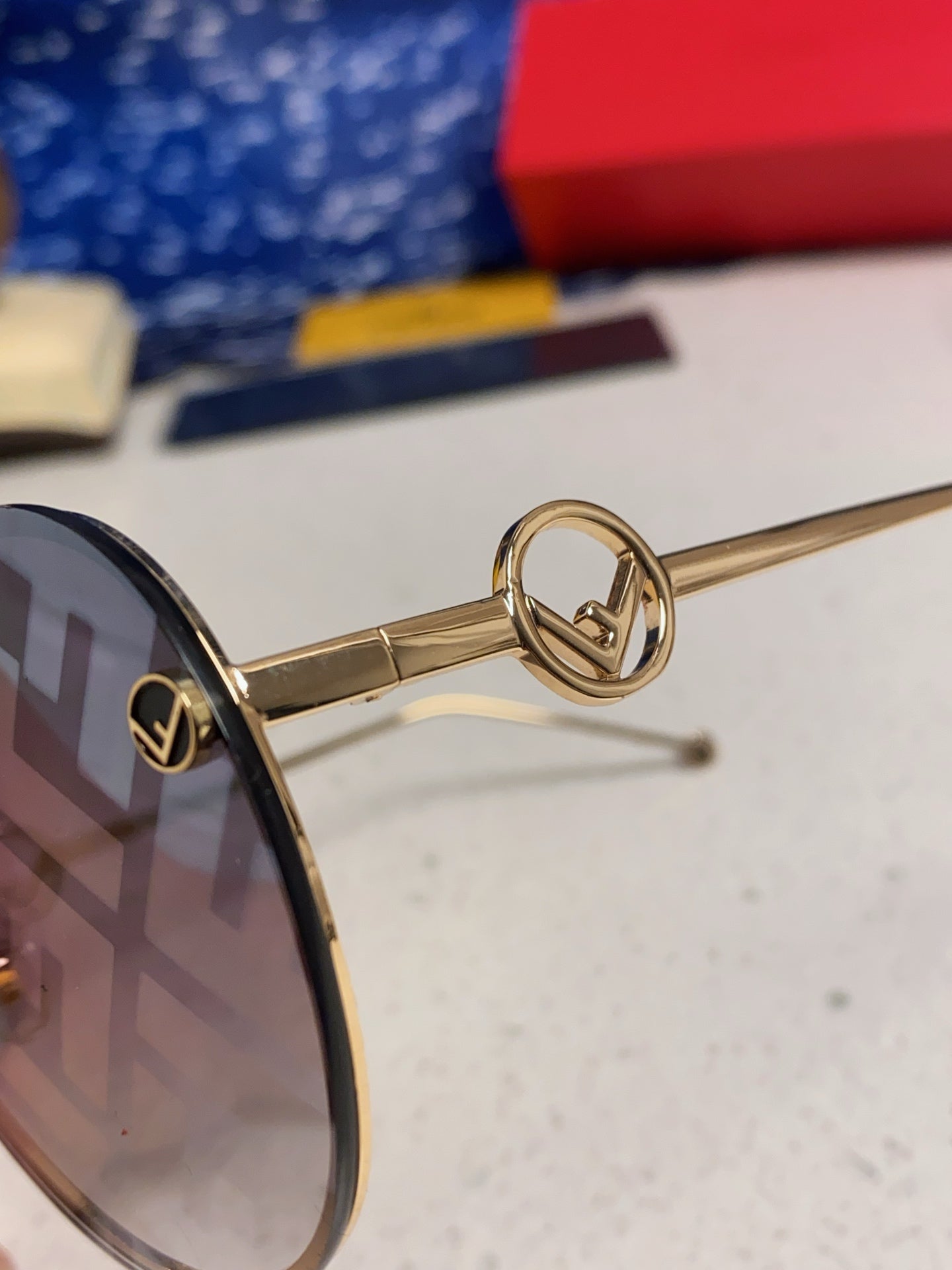 Fendi Aviator Gray Lens Sunglasses for Men & Women - detail image 7