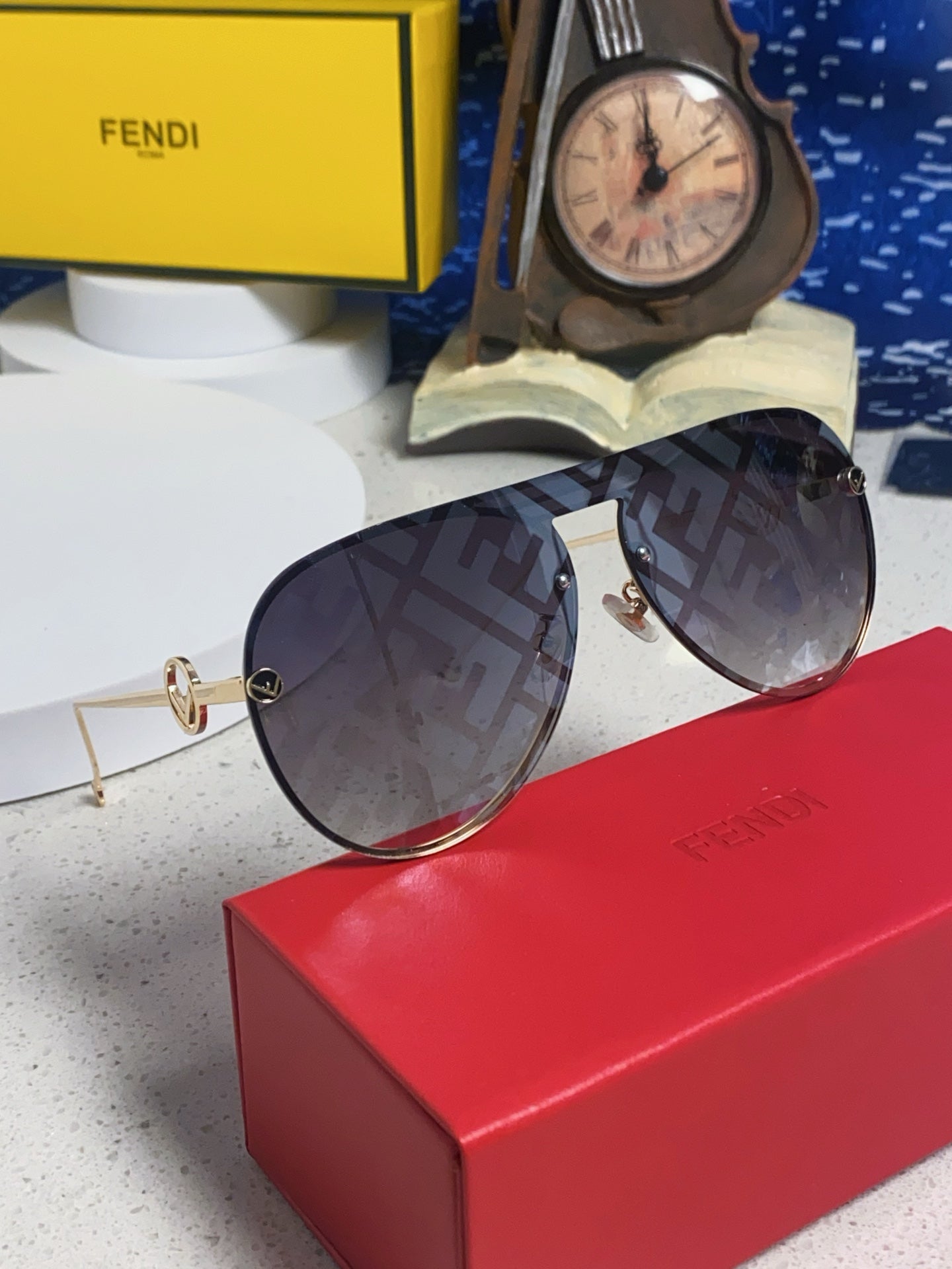 Fendi Aviator Gray Lens Sunglasses for Men & Women - 867231 - detail image 9