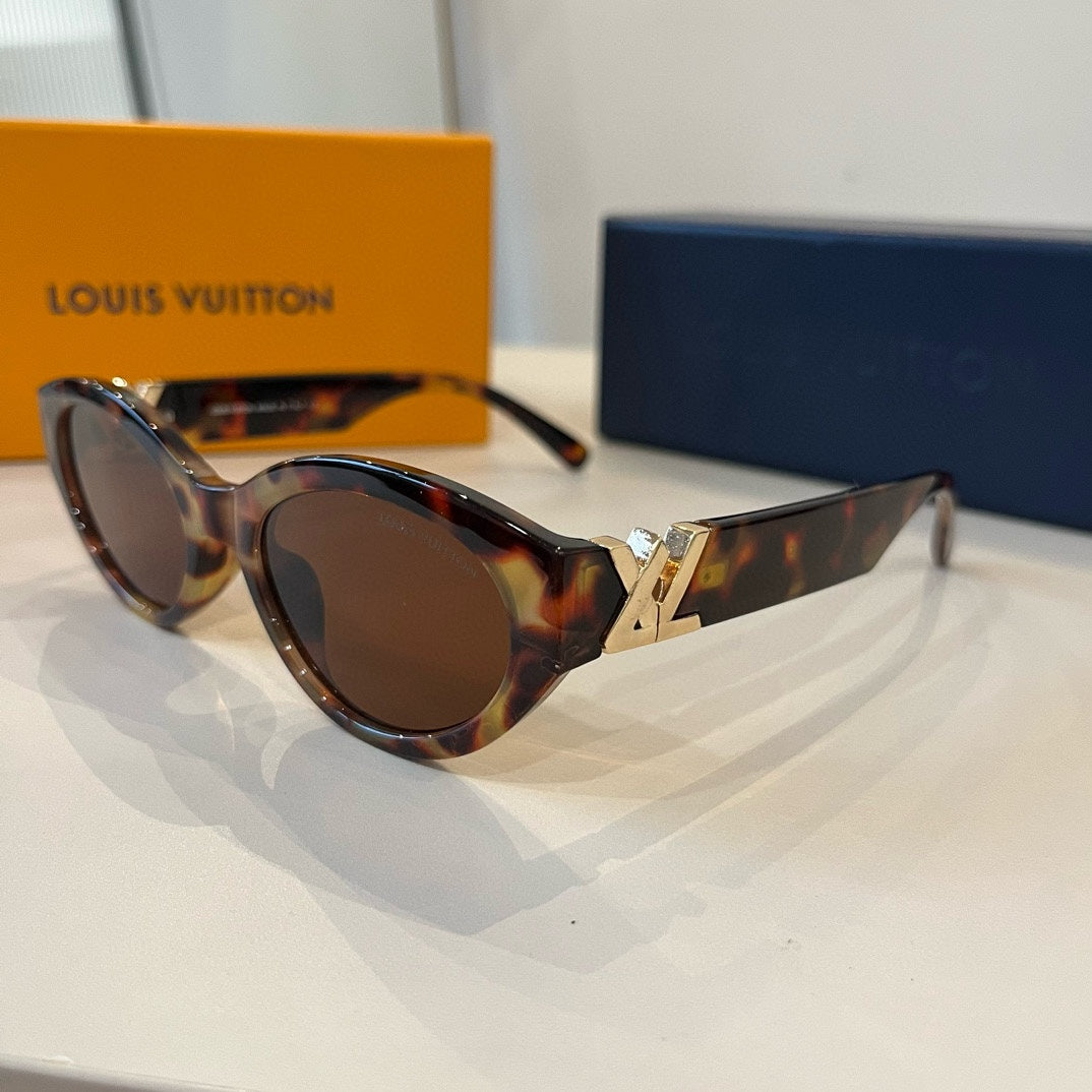 Louis Vuitton Slim Black Lens Sunglasses for Men & Women - 371287 - detail image 3