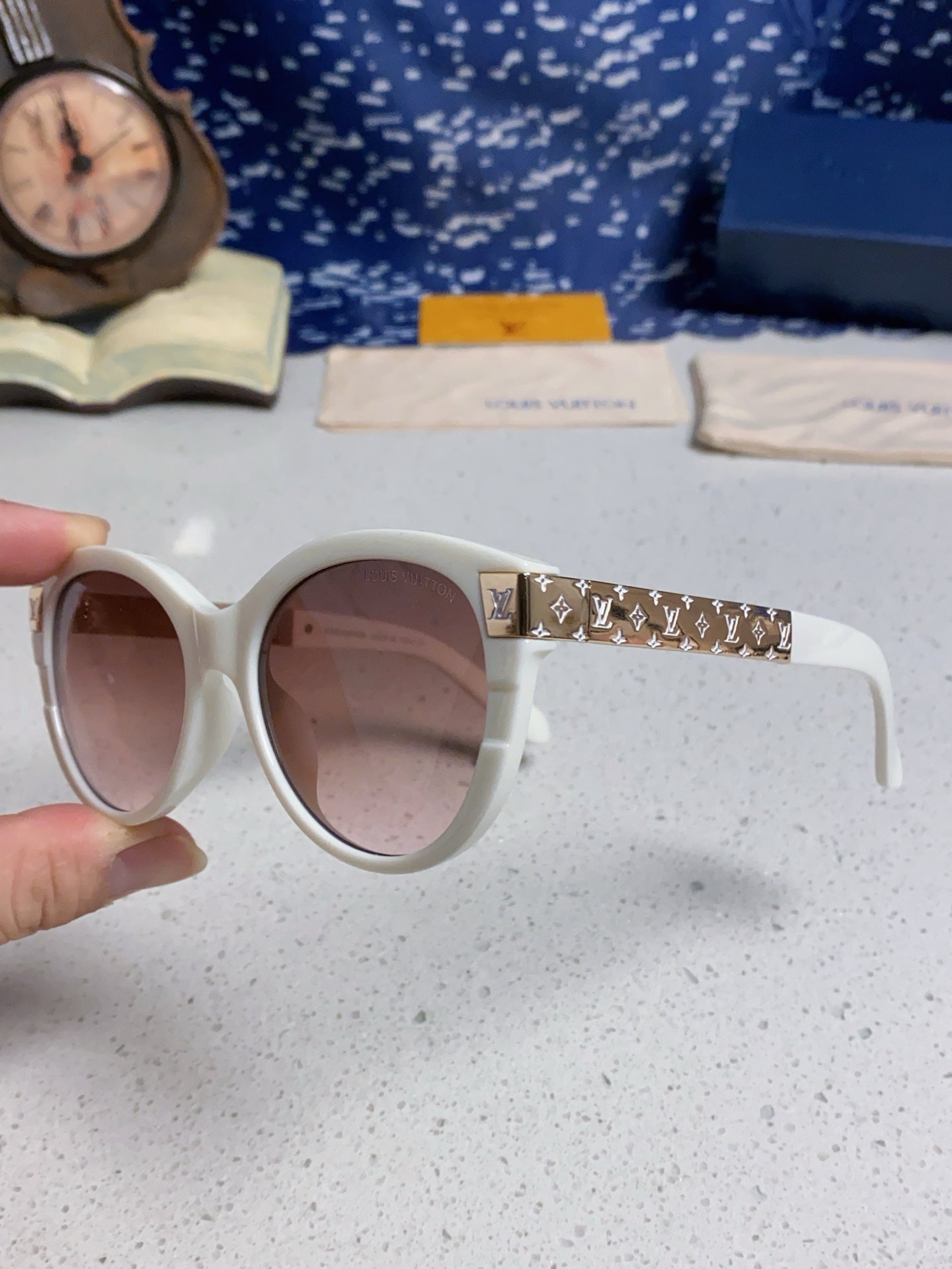 Louis Vuitton Cat-Eye Silver Lens Sunglasses for Women - 414952 - detail image 6