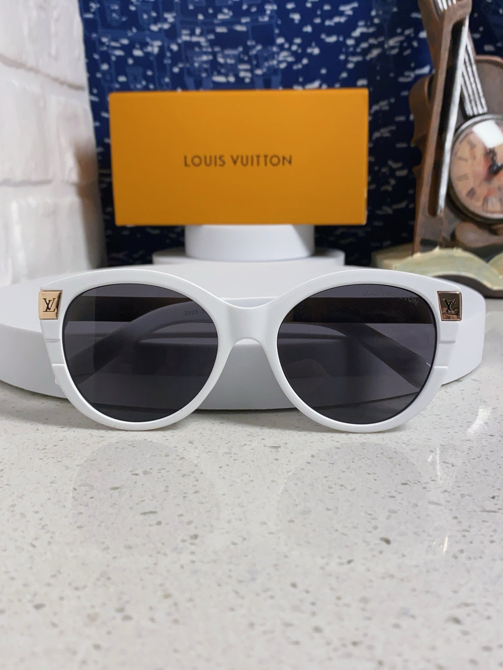 Louis Vuitton Cat-Eye Silver Lens Sunglasses for Women - 414953 - detail image 9