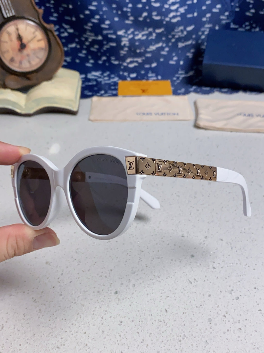 Louis Vuitton Cat-Eye Silver Lens Sunglasses for Women - 414953 - detail image 6