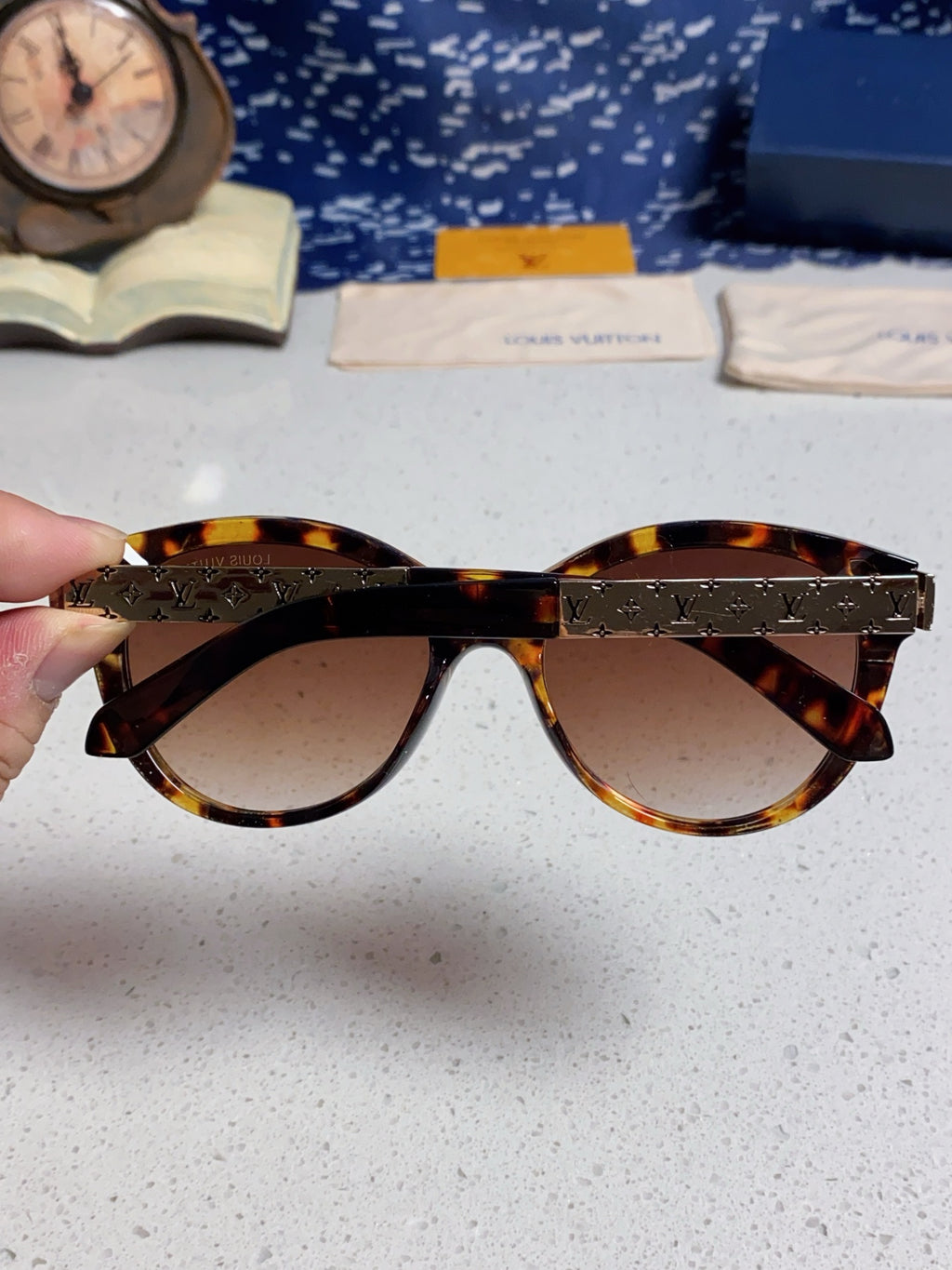 Louis Vuitton Cat-Eye Red Lens Sunglasses for Women - 414753 - detail image 5