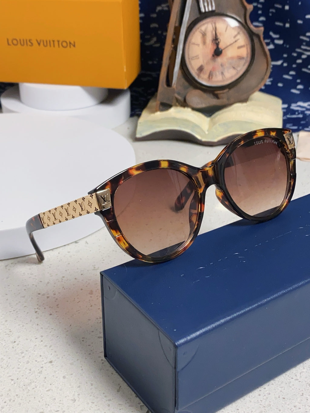Louis Vuitton Cat-Eye Red Lens Sunglasses for Women - 414753 - detail image 10