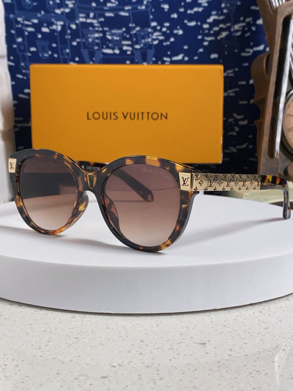 Louis Vuitton Cat-Eye Red Lens Sunglasses for Women - 414753