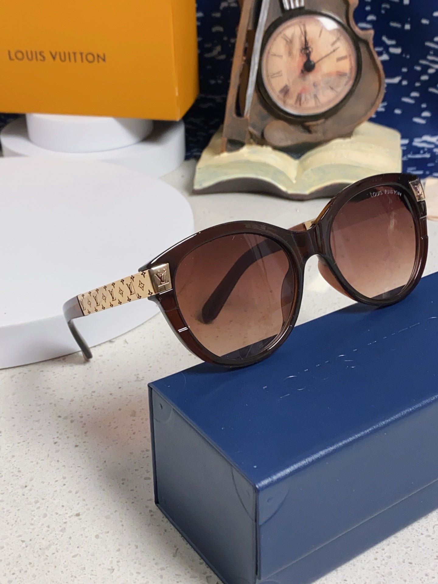 Louis Vuitton Cat-Eye Red Lens Sunglasses for Women - detail image 10