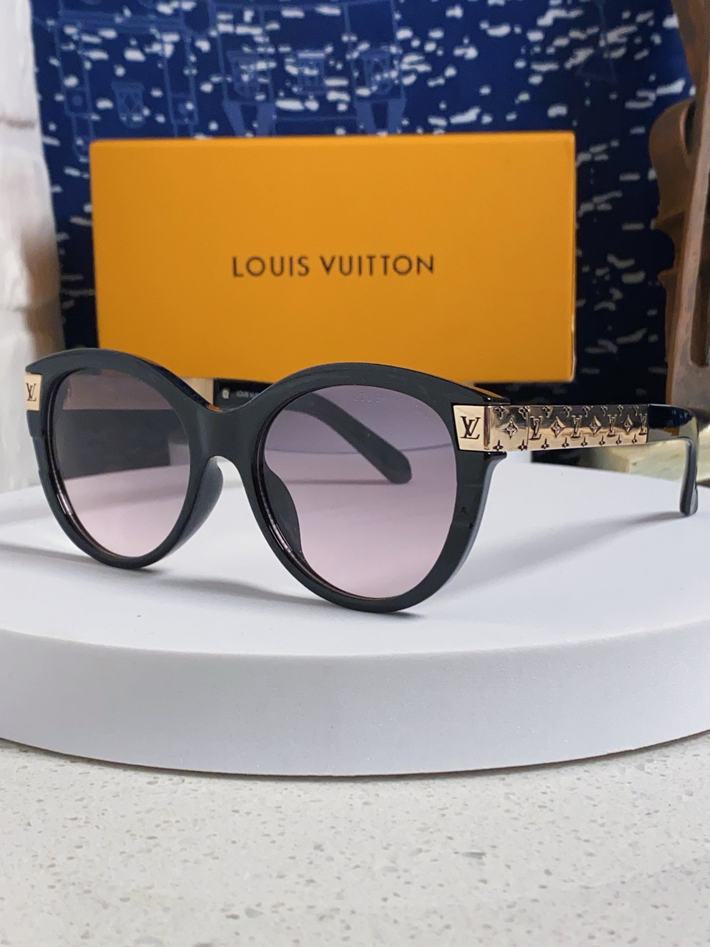 Louis Vuitton Cat-Eye Silver Lens Sunglasses for Women - 414755