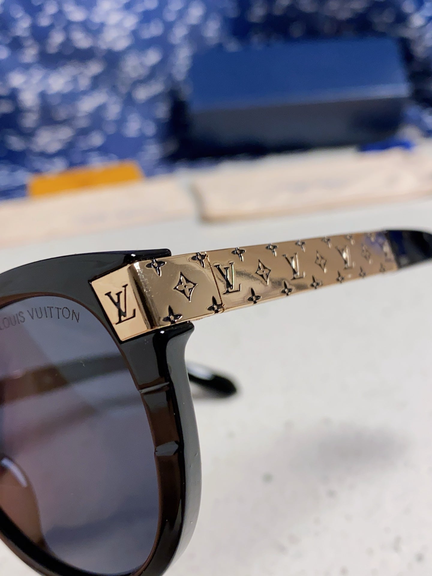 Louis Vuitton Cat-Eye Blue Lens Sunglasses for Women - detail image 7