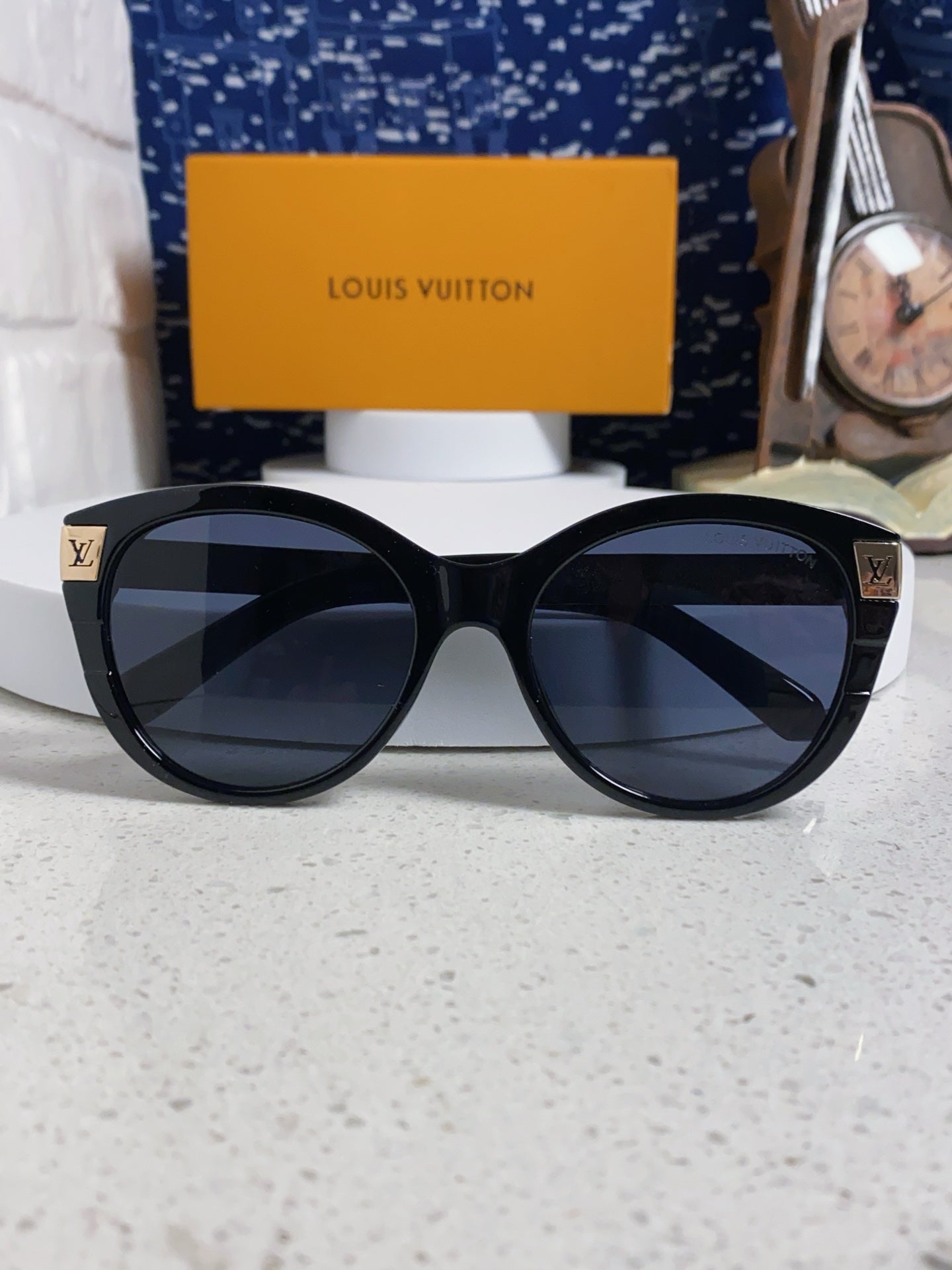 Louis Vuitton Cat-Eye Blue Lens Sunglasses for Women - detail image 9