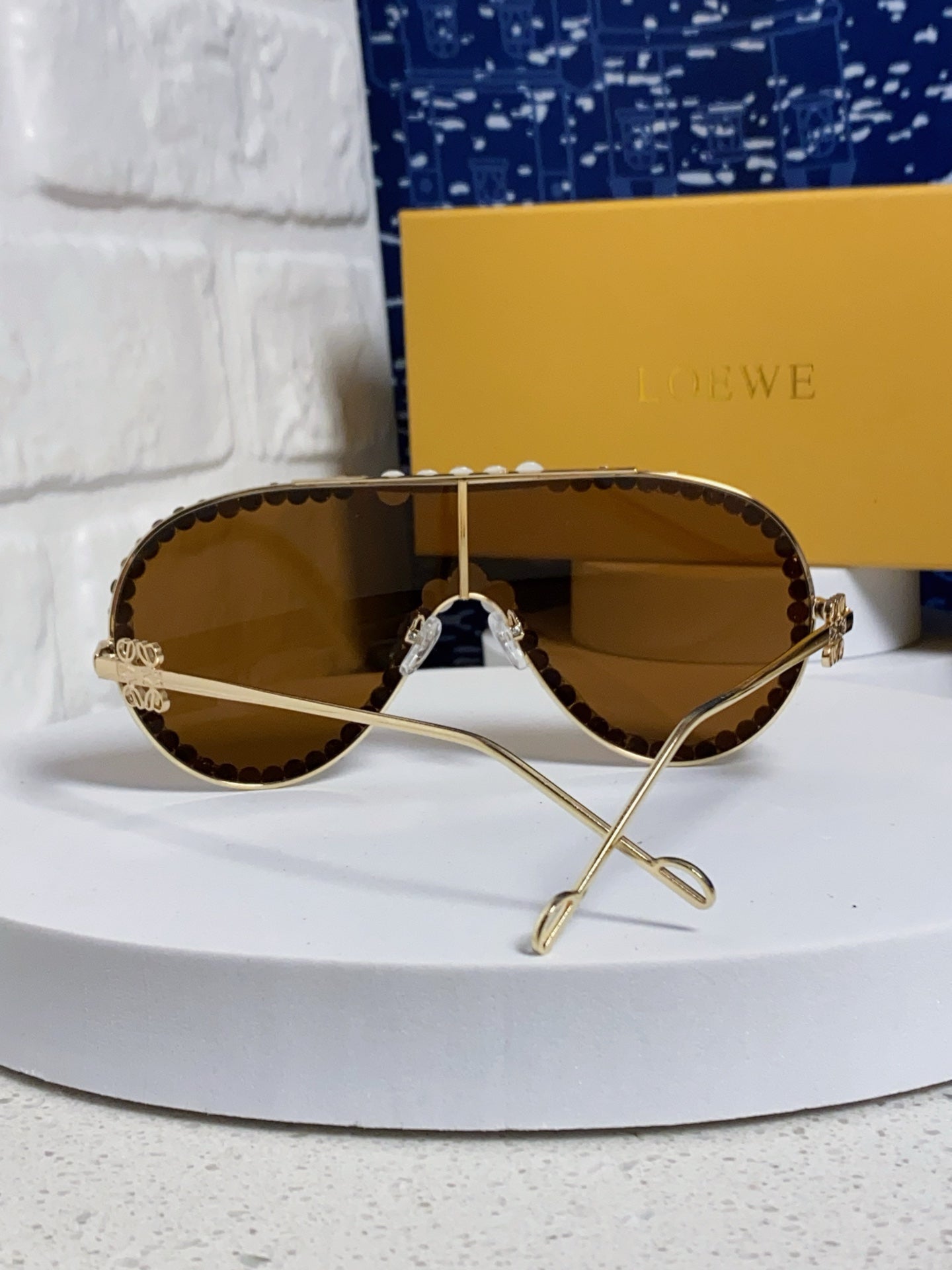 Loewe Oversized Brown Lens Sunglasses for Men & Women - detail image 3