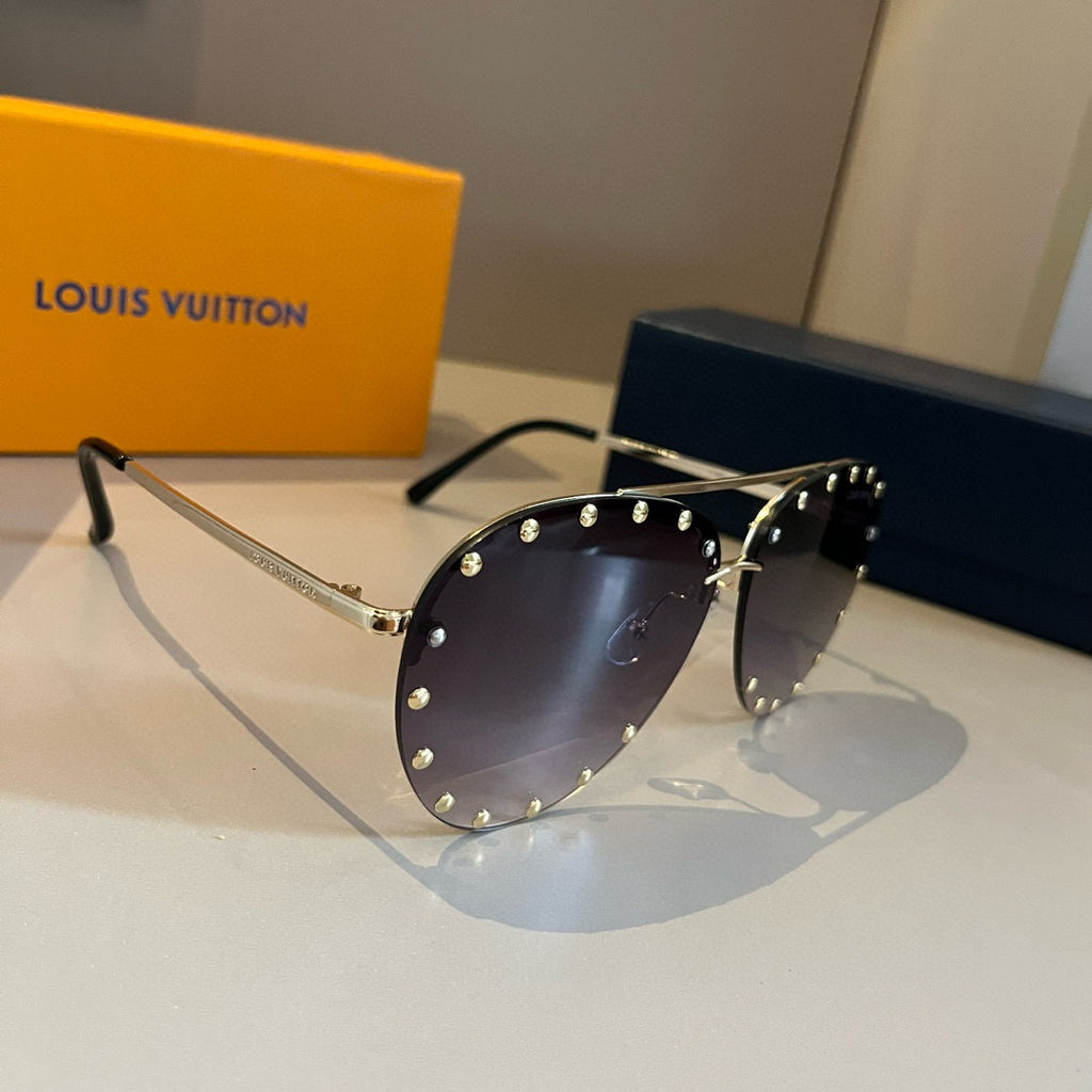 Louis Vuitton Metal Aviator Gold Lens Sunglasses for Men & Women - 381929