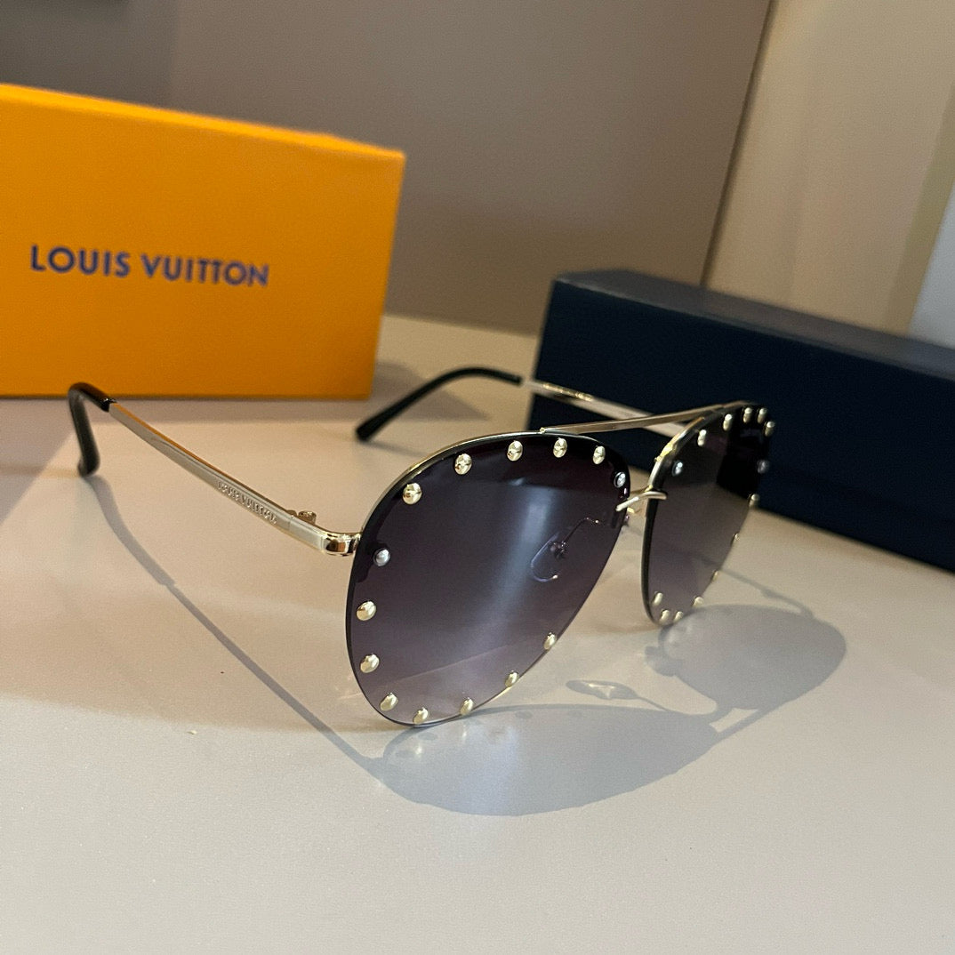 Louis Vuitton Metal Aviator Gold Lens Sunglasses for Men & Women - 381929