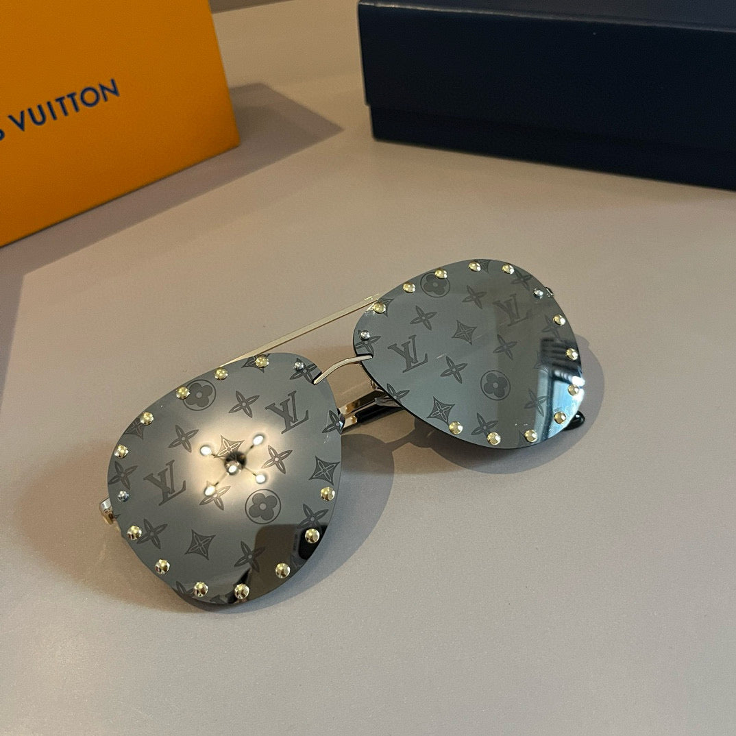 Louis Vuitton Metal Aviator Gold Lens Sunglasses for Men & Women - 381930 - detail image 3