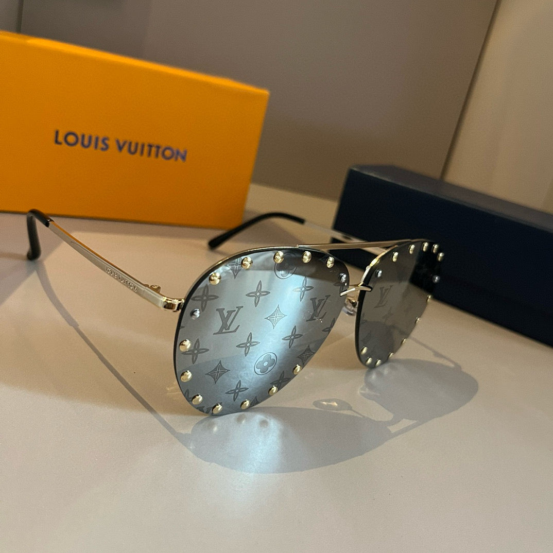 Louis Vuitton Metal Aviator Gold Lens Sunglasses for Men & Women - 381930