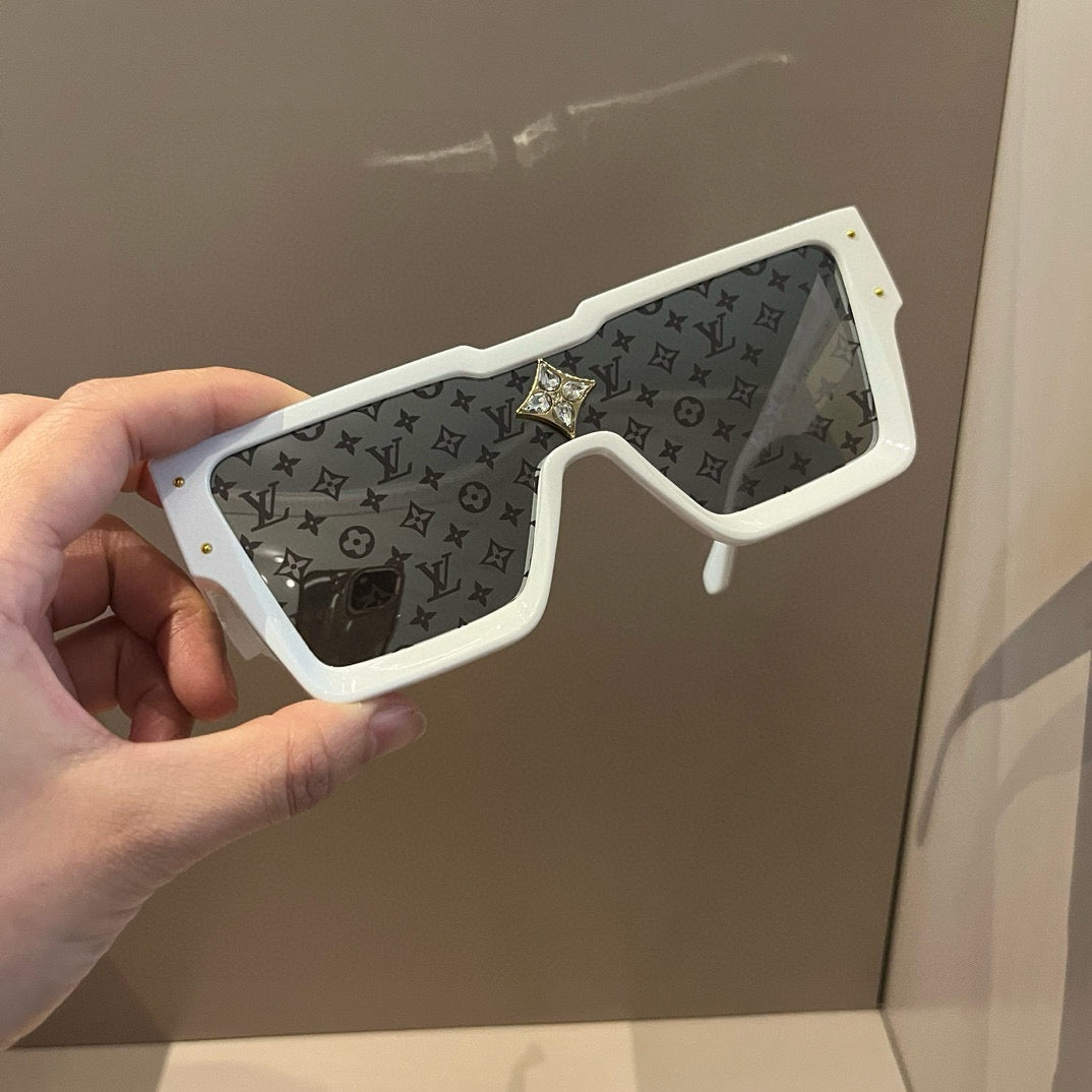 Louis Vuitton Fashion Gold Lens Sunglasses for Men & Women - 371428 - detail image 4