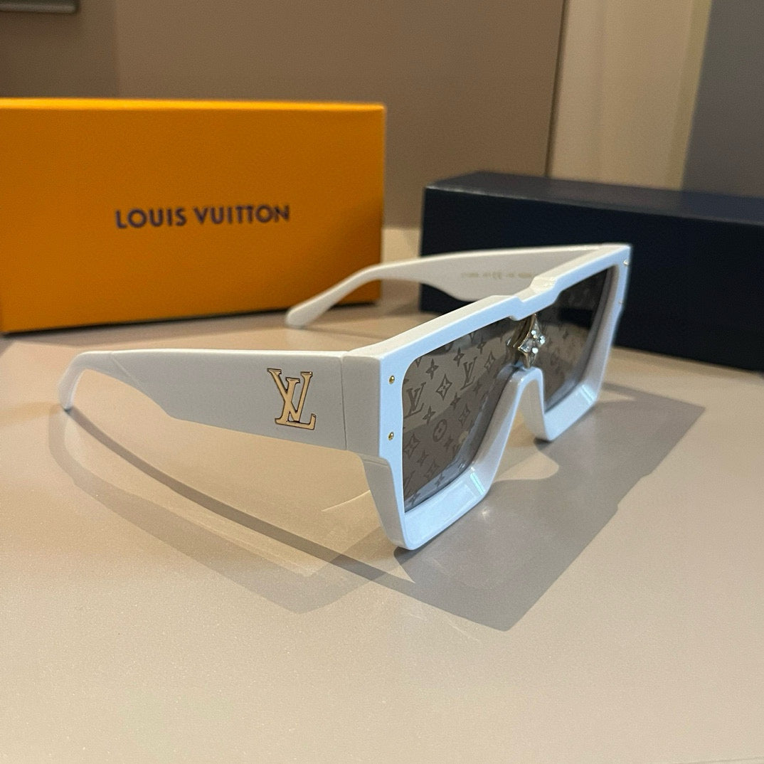 Louis Vuitton Fashion Gold Lens Sunglasses for Men & Women - 371428