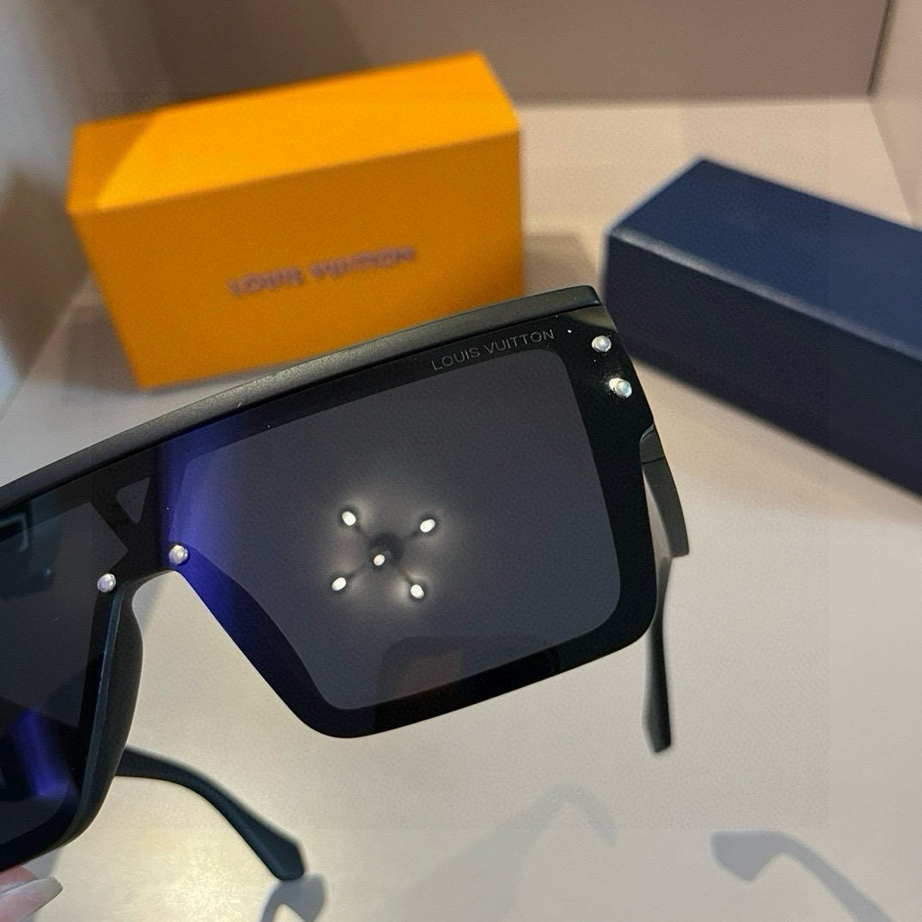 Louis Vuitton Fashion Black Lens Sunglasses for Men & Women - 381918 - detail image 2