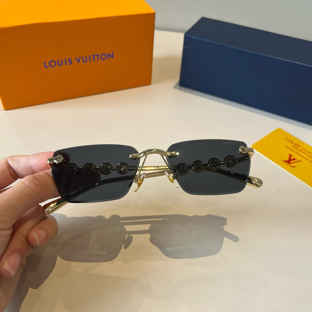 Louis Vuitton Fashion Silver Lens Sunglasses for Women - 381921 - detail image 4