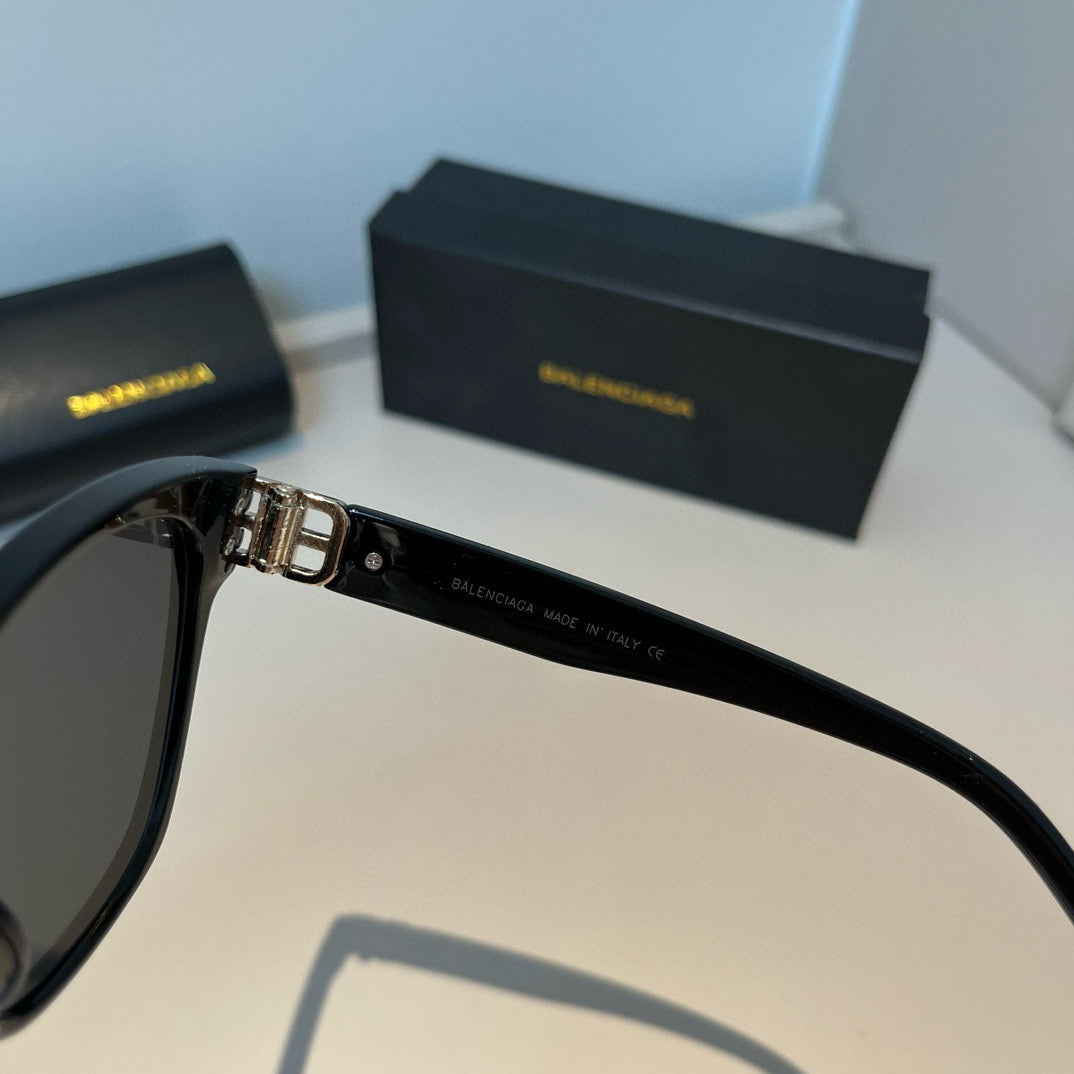 Balenciaga Folding Square Black Lens Sunglasses for Men & Women - 432534 - detail image 8