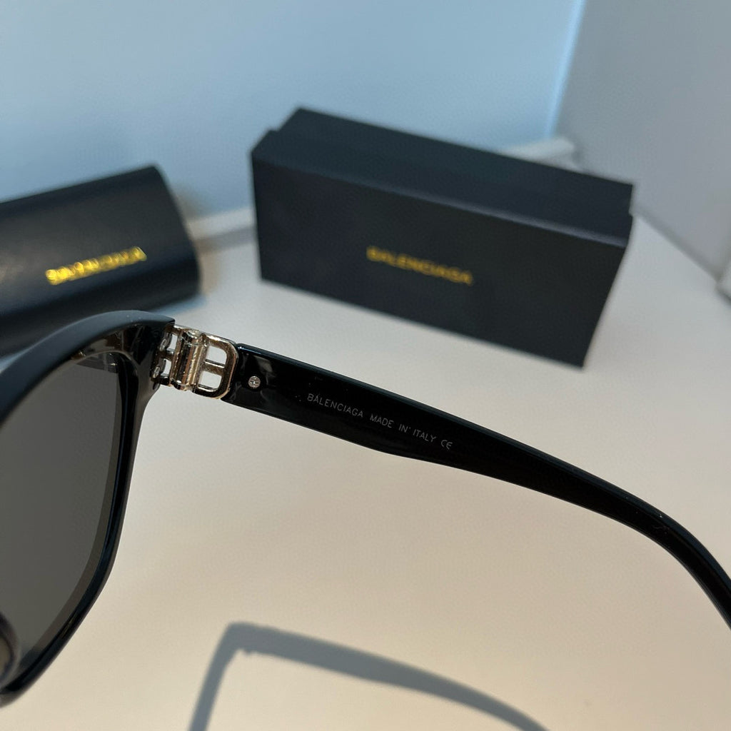 Balenciaga Folding Square Black Lens Sunglasses for Men & Women - 998340 - detail image 8