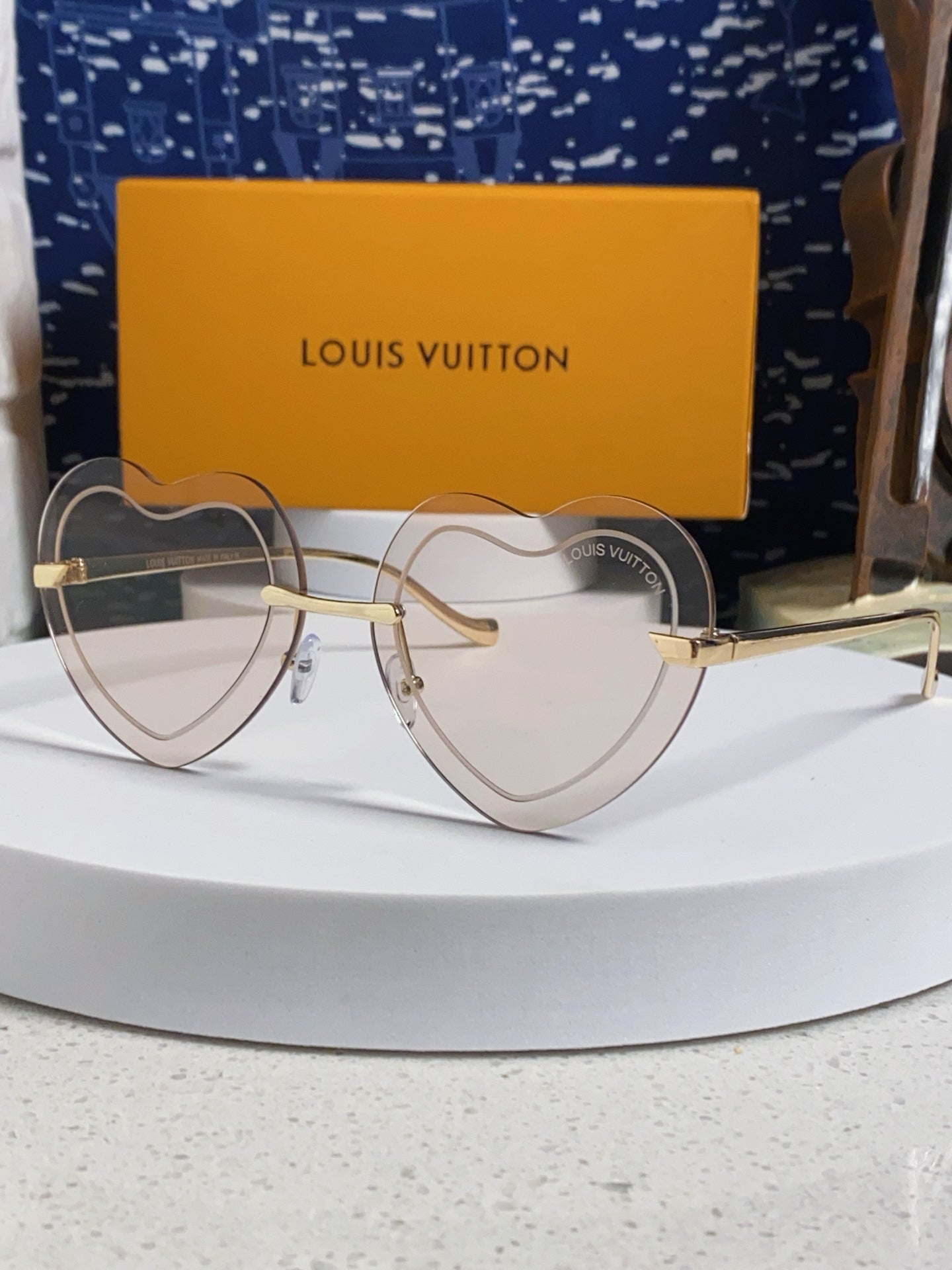 Louis Vuitton Lightweight Rimless Silver Lens Sunglasses for Women - 371400