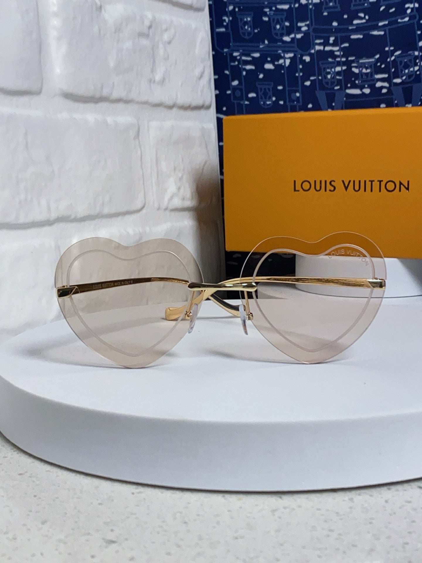 Louis Vuitton Lightweight Rimless Silver Lens Sunglasses for Women - 371400 - detail image 2