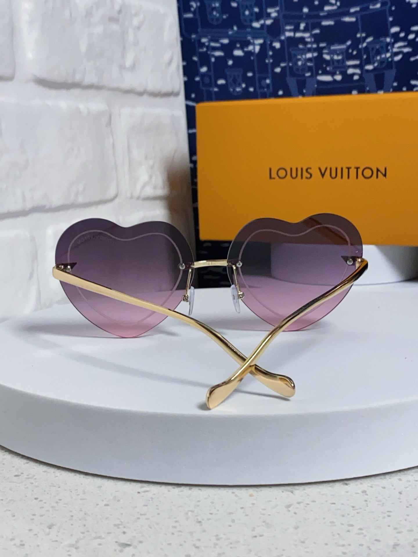 Louis Vuitton Lightweight Rimless Silver Lens Sunglasses for Women - 371402 - detail image 3