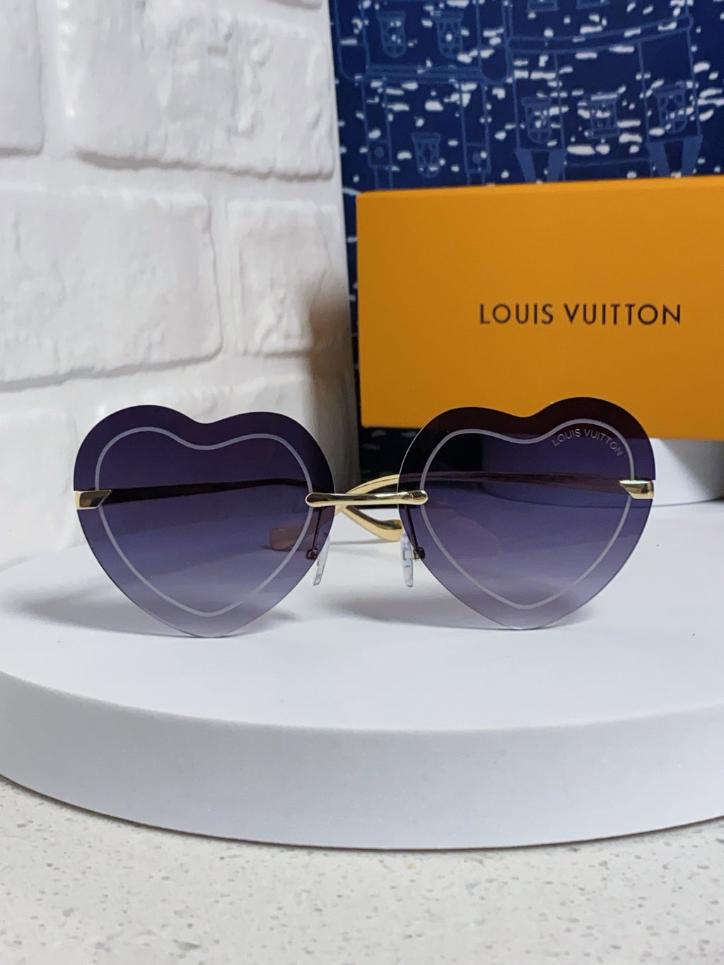 Louis Vuitton Lightweight Rimless Blue Lens Sunglasses for Women - 371404 - detail image 2