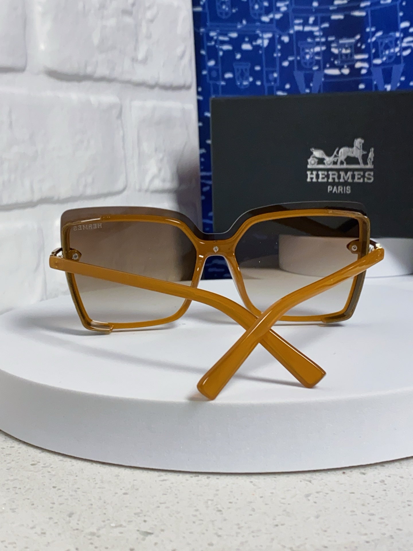 Hermès Square Brown Lens Sunglasses for Men & Women - 466430 - detail image 2