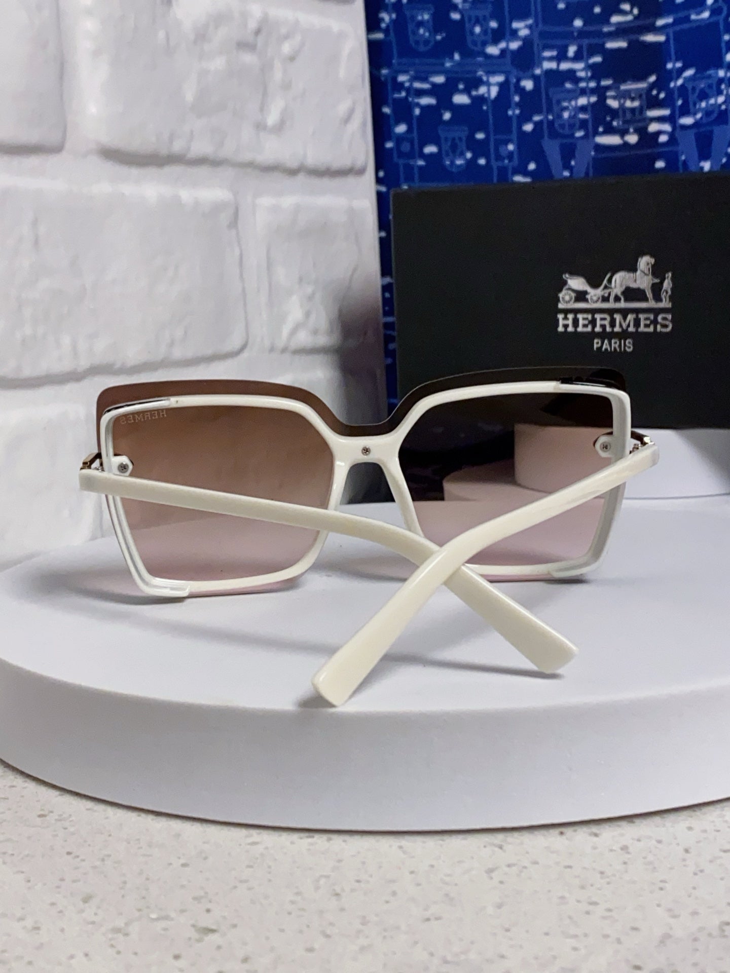 Hermès Square Brown Lens Sunglasses for Men & Women - 466431 - detail image 3