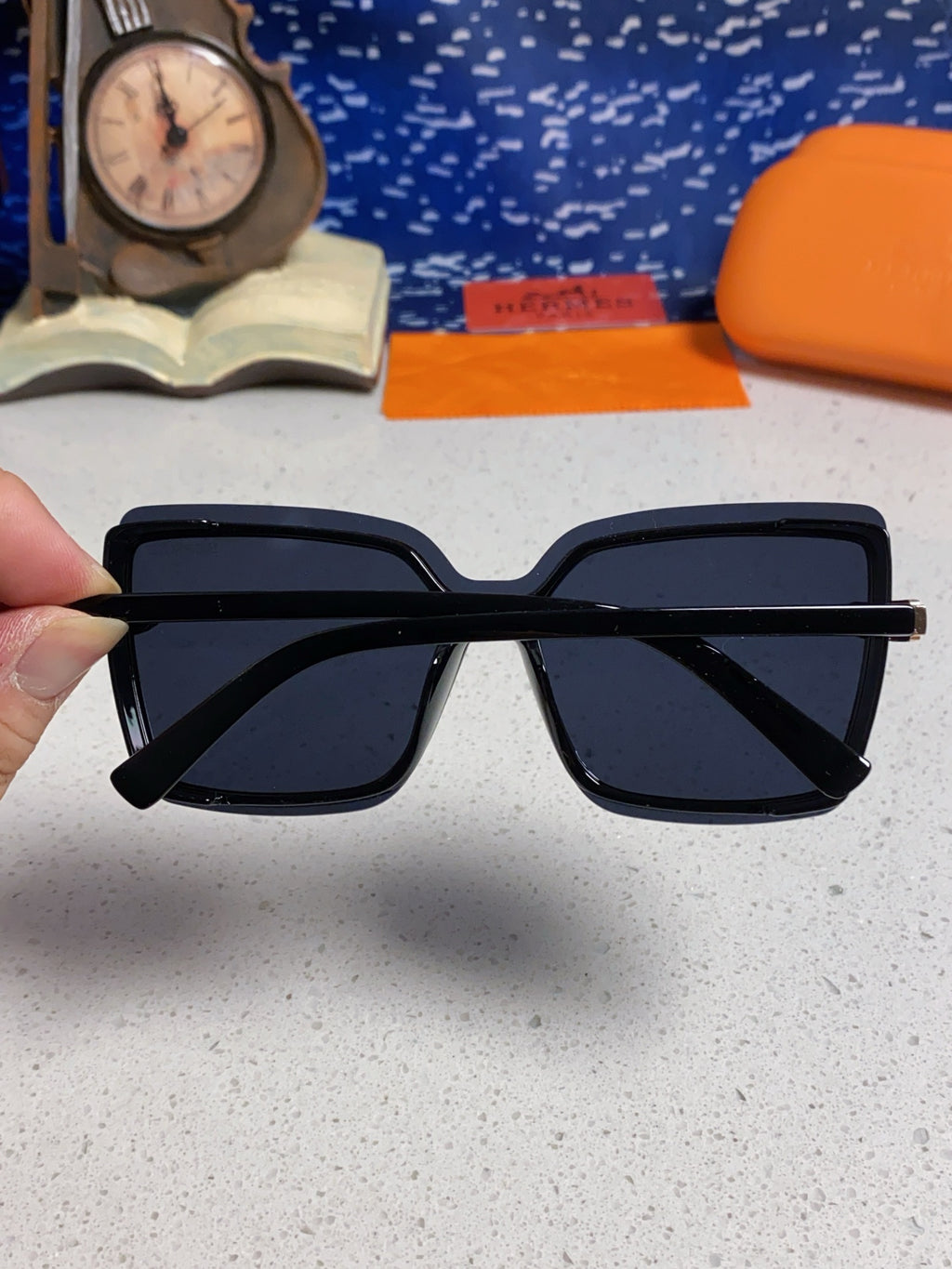 Hermès Square Black Lens Sunglasses for Men & Women - 466432 - detail image 4