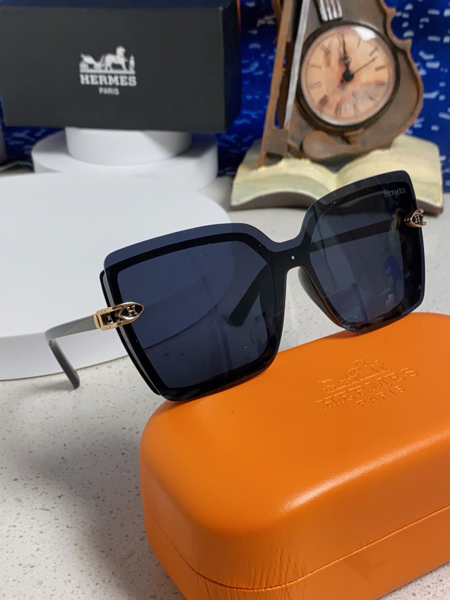Hermès Square Black Lens Sunglasses for Men & Women - 466432 - detail image 9
