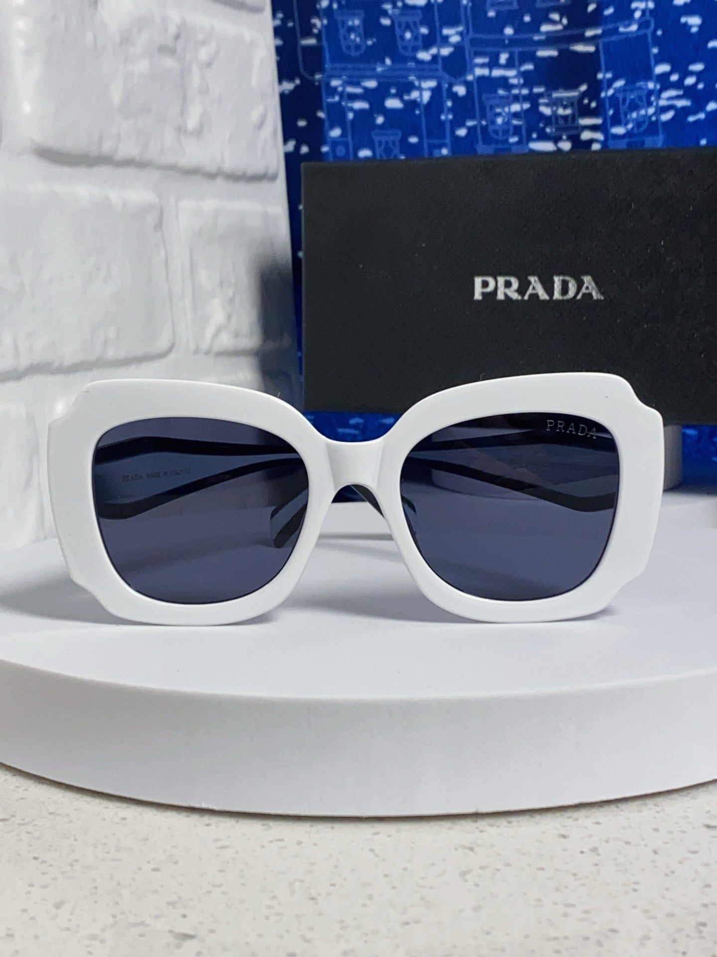 Prada 16YSF Acetate Fashion Blue Lens Sunglasses for Men & Women - 867155 - detail image 2
