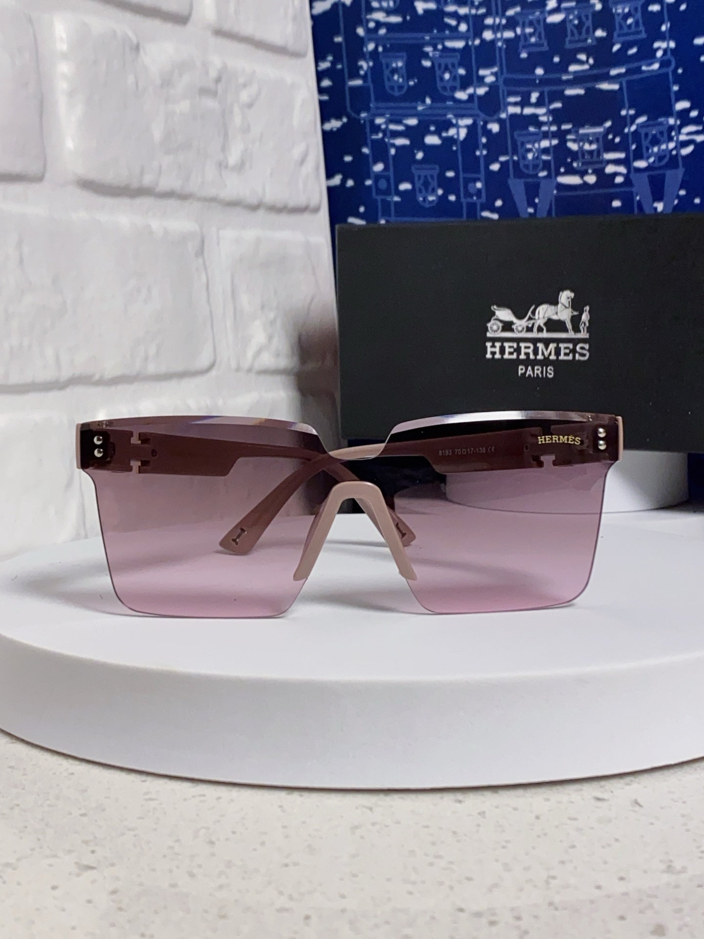 Hermès Lightweight Rimless Gold Lens Sunglasses for Women - 466411 - detail image 2