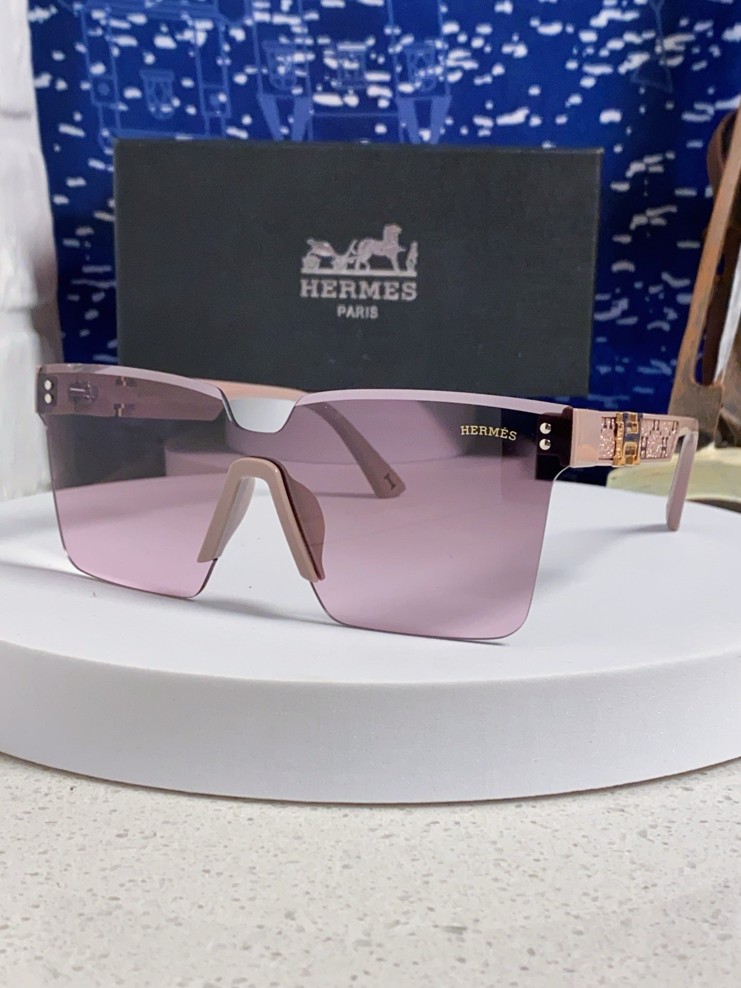 Hermès Lightweight Rimless Gold Lens Sunglasses for Women - 466411