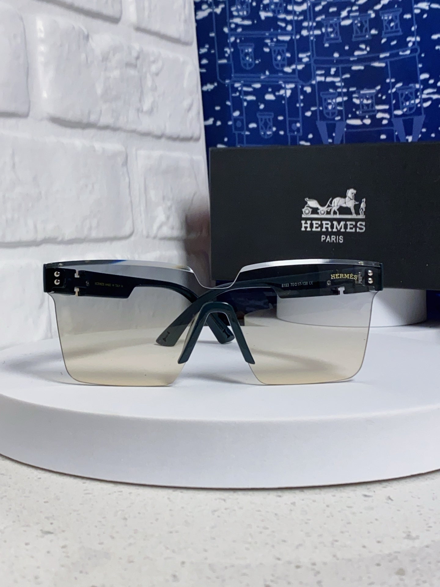 Hermès Lightweight Rimless Silver Lens Sunglasses for Women - 466412 - detail image 2
