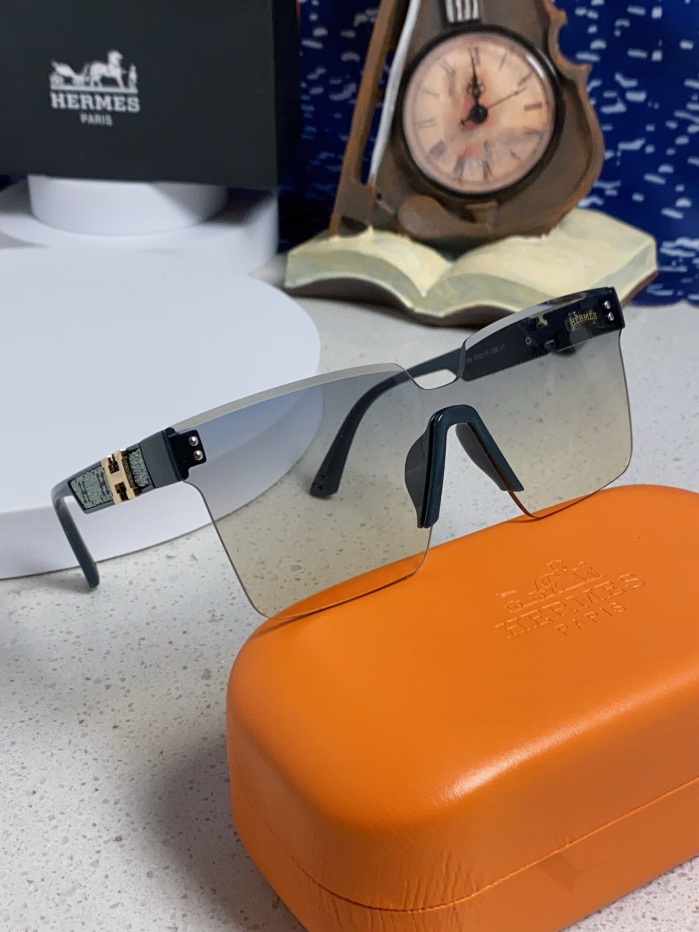 Hermès Lightweight Rimless Silver Lens Sunglasses for Women - 466412 - detail image 10