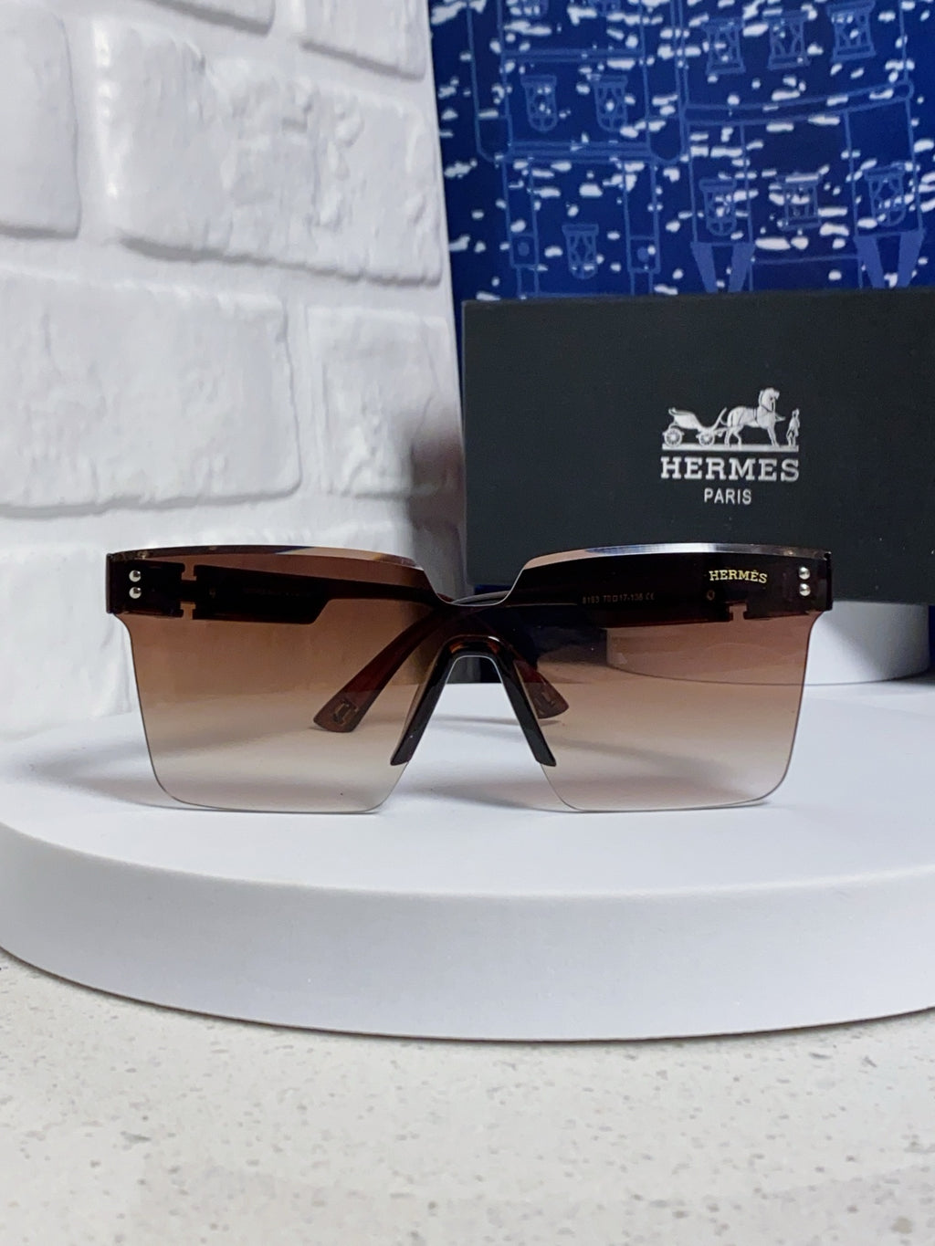Hermès Lightweight Rimless Red Lens Sunglasses for Women - detail image 2