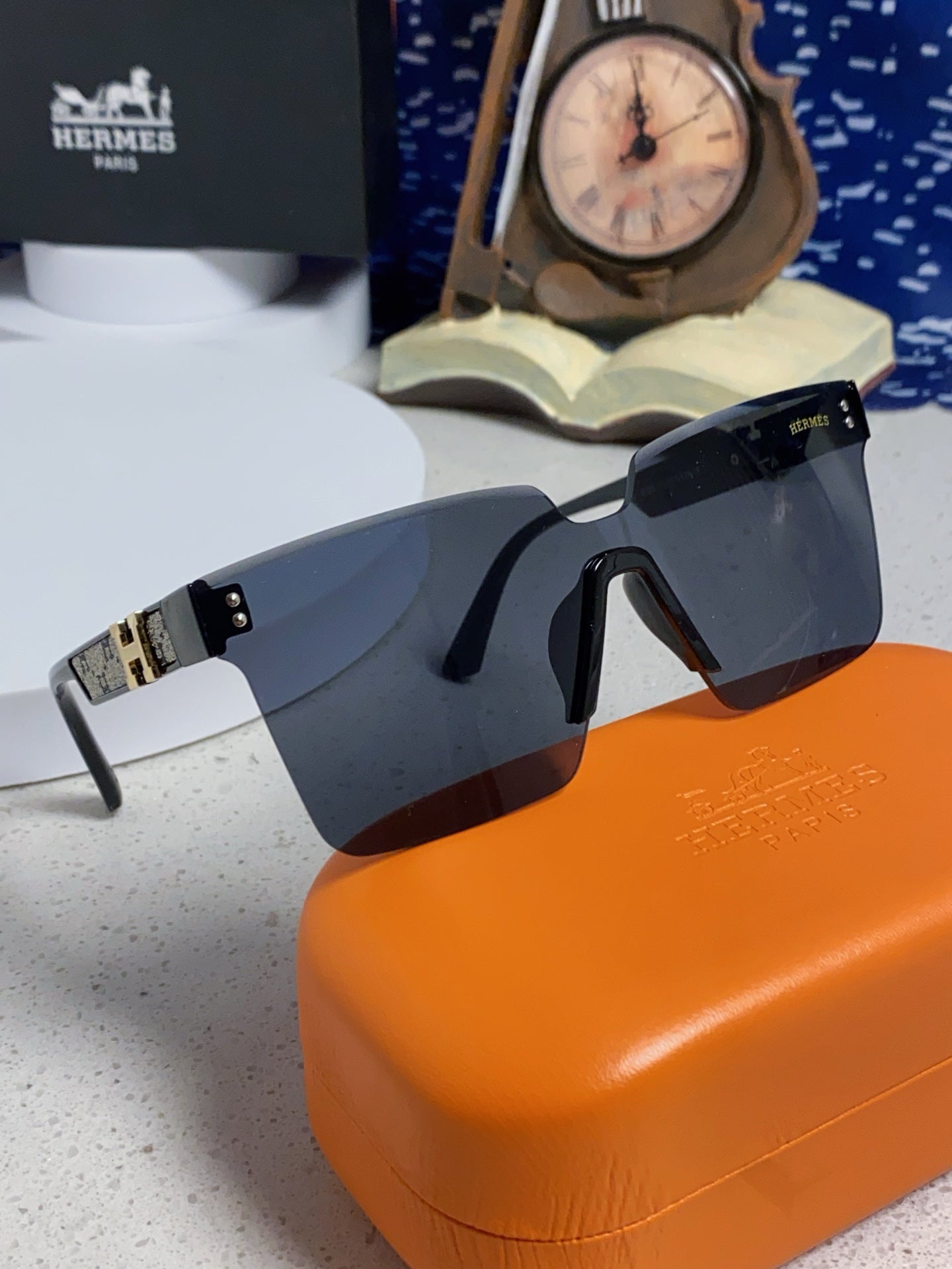 Hermès Lightweight Rimless Gold Lens Sunglasses for Women - detail image 9