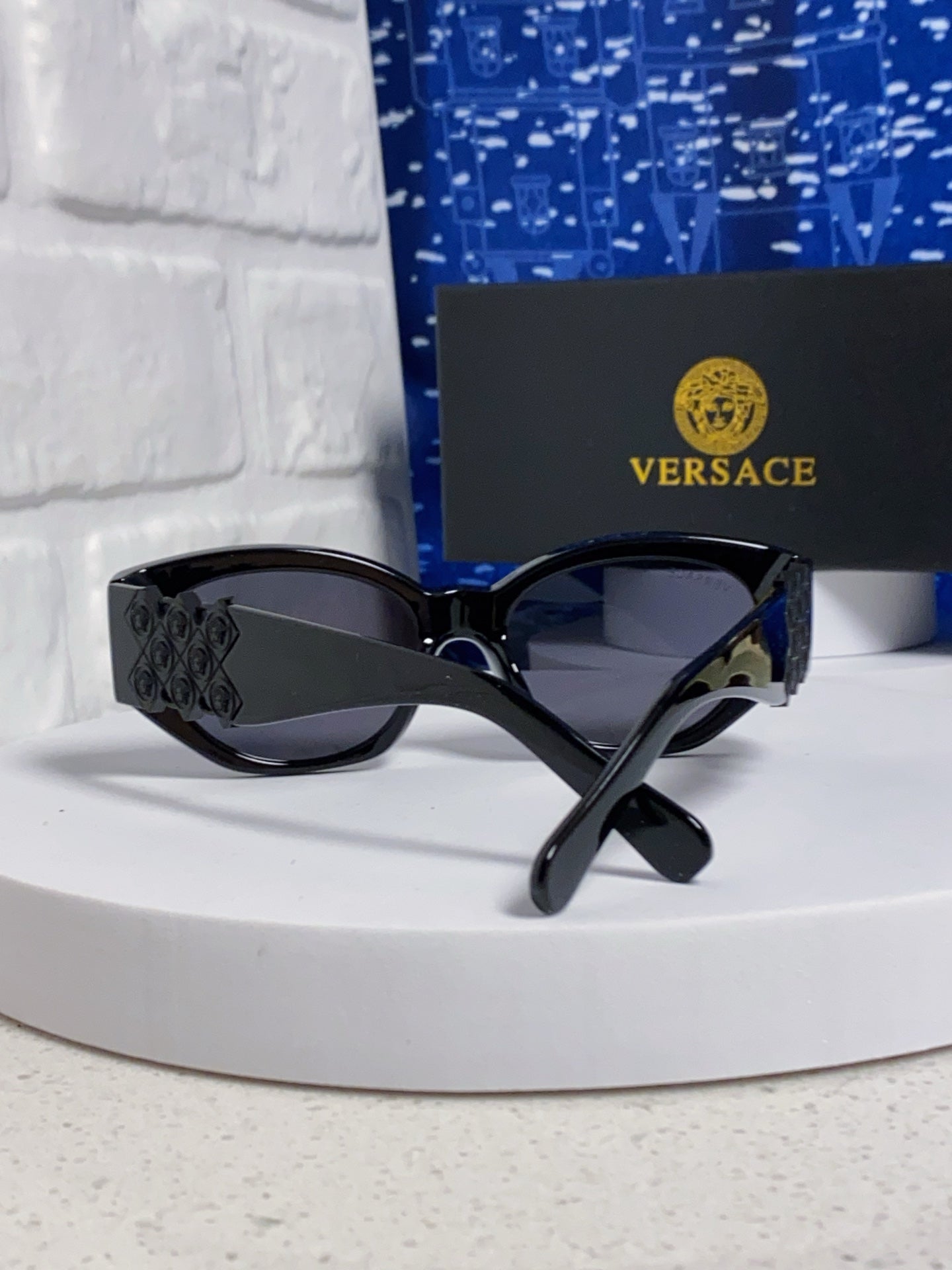 Versace Fashion Gray Lens Sunglasses for Women - detail image 3