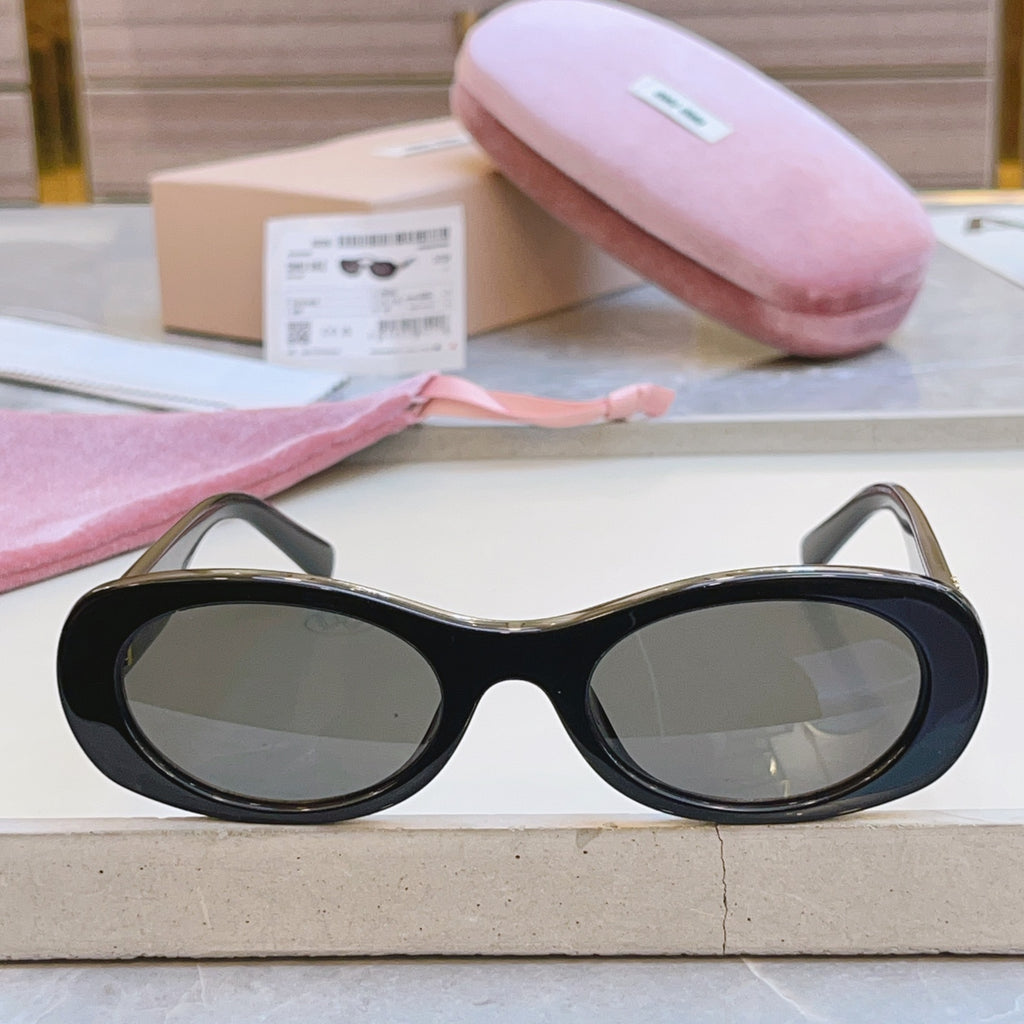 Miu Miu Fashion Black Lens Sunglasses for Men & Women - 487682 - detail image 9